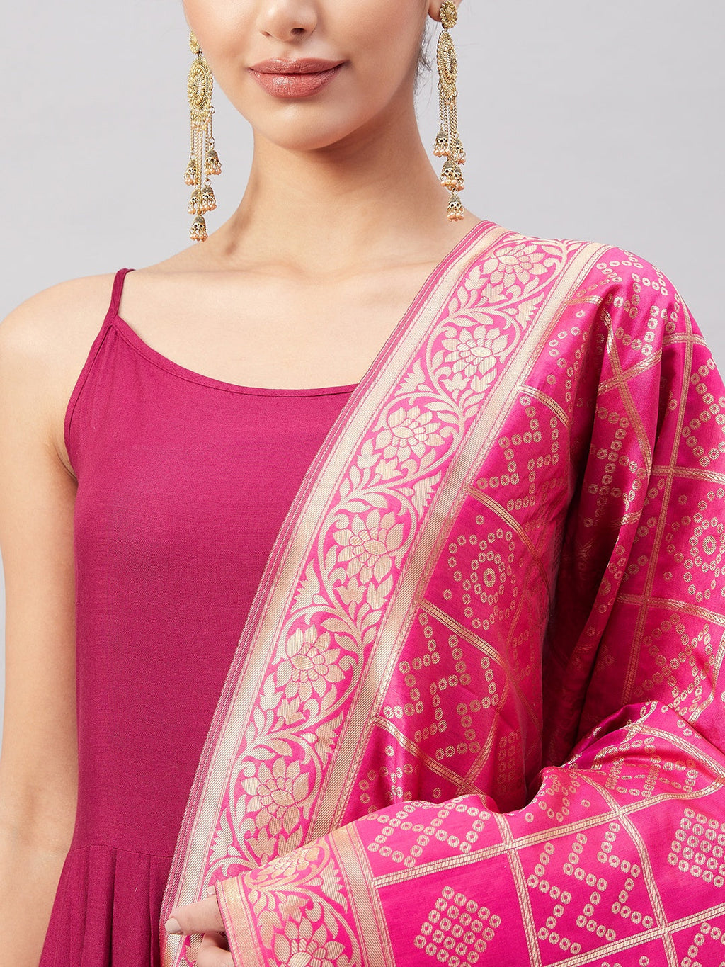 InWeave Women's Wine Solid Strappy Set With Pink Brocade Dupatta