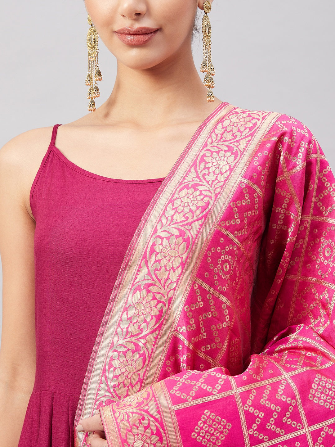 InWeave Women's Wine Solid Strappy Set With Pink Brocade Dupatta