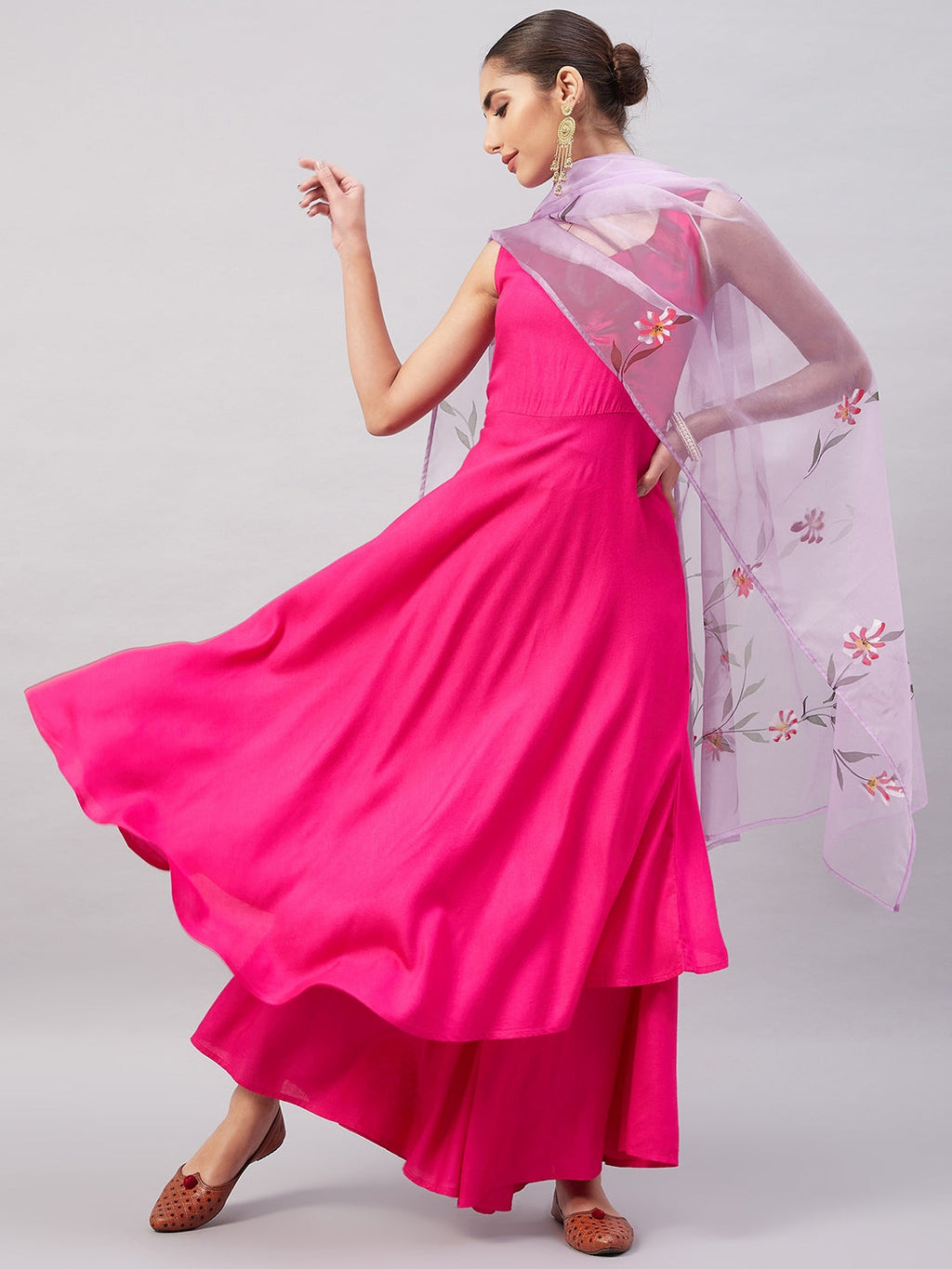 InWeave Women's Fuchsia Sleeveless Kurta Set W Mauve Handpaint Organza Dupatta