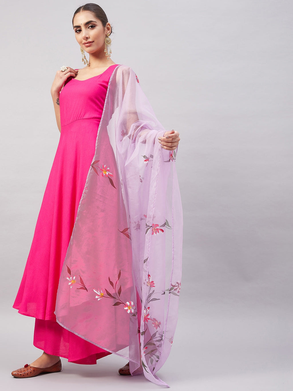 InWeave Women's Fuchsia Sleeveless Kurta Set W Mauve Handpaint Organza Dupatta