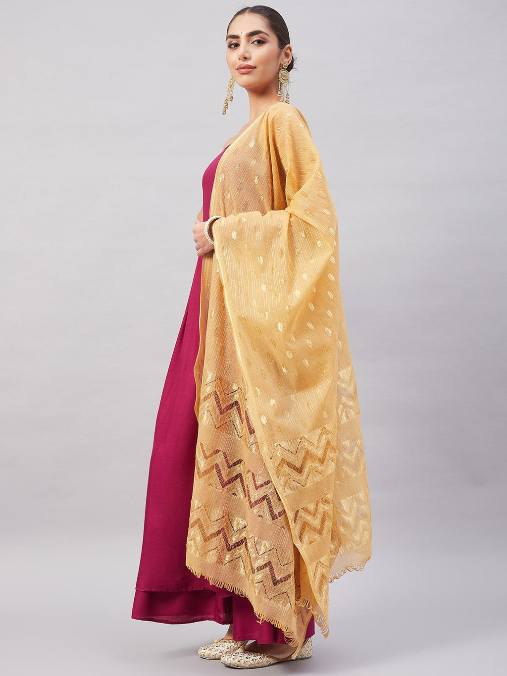 InWeave Women's Wine Solid Strappy Set With Gold Banarsi Zari Dupatta