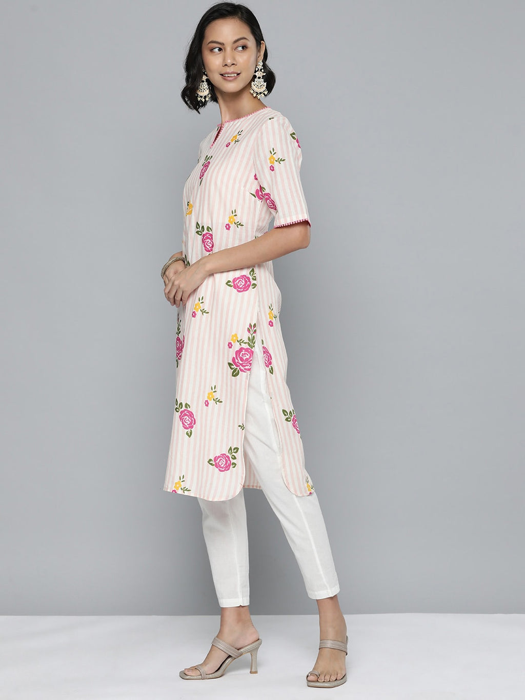 HERE&NOW Women Floral Printed Straight Kurta