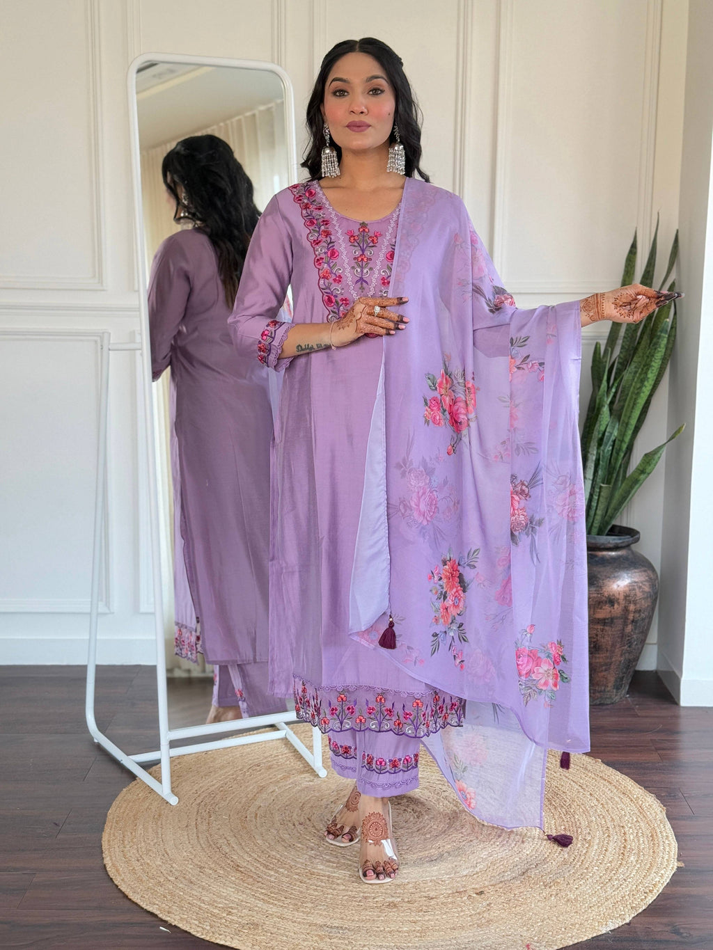The52 Beautiful Women's Thread work Viscose Fabric Straight Kurta, Pant and Dupatta Set