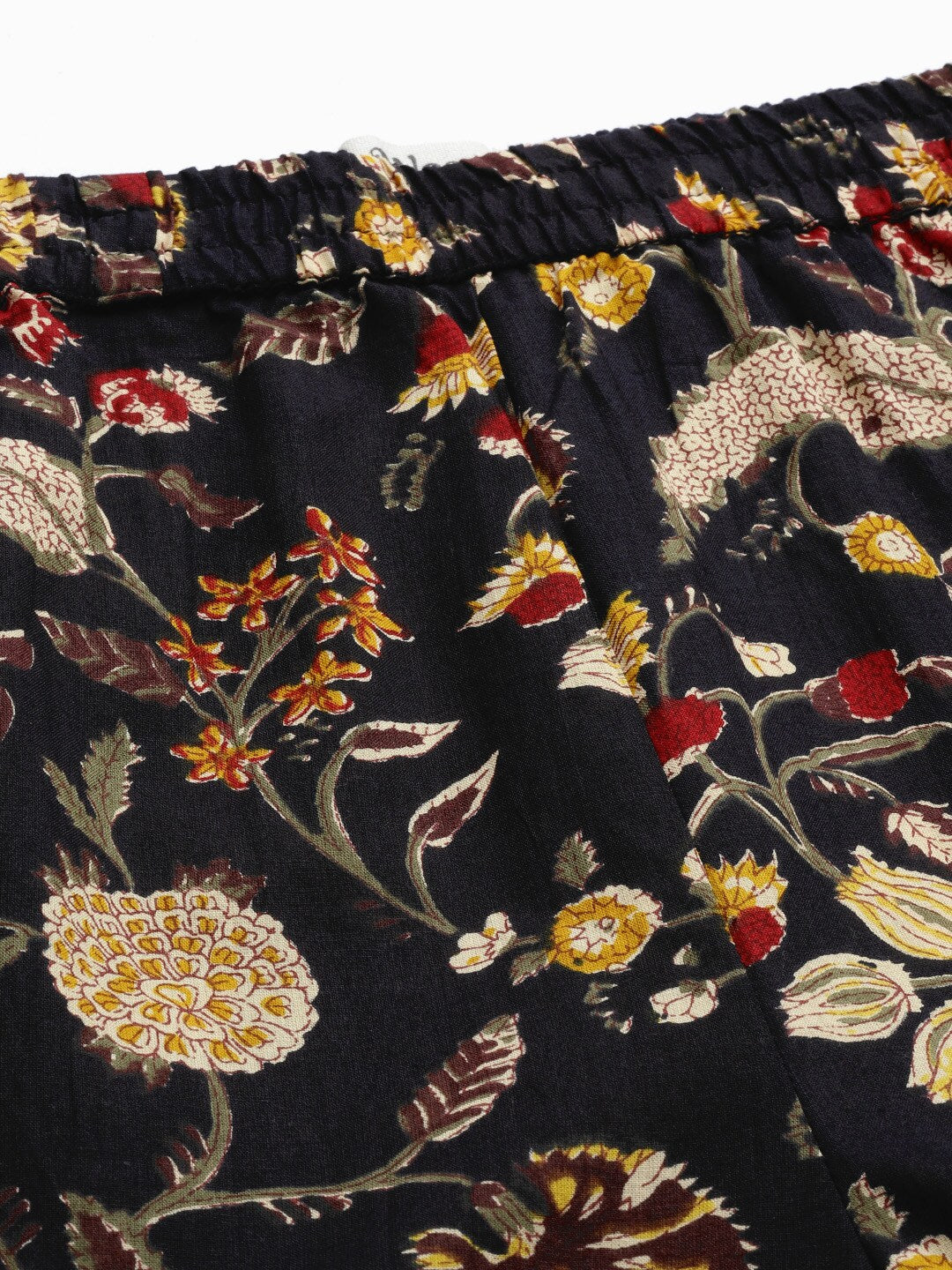 InWeave Women's Black Kalamkari Coord Set With Belt