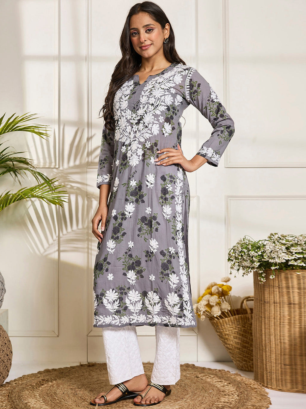 HOUSE OF KARI Floral Embroidered Chikankari Cotton Straight Kurta