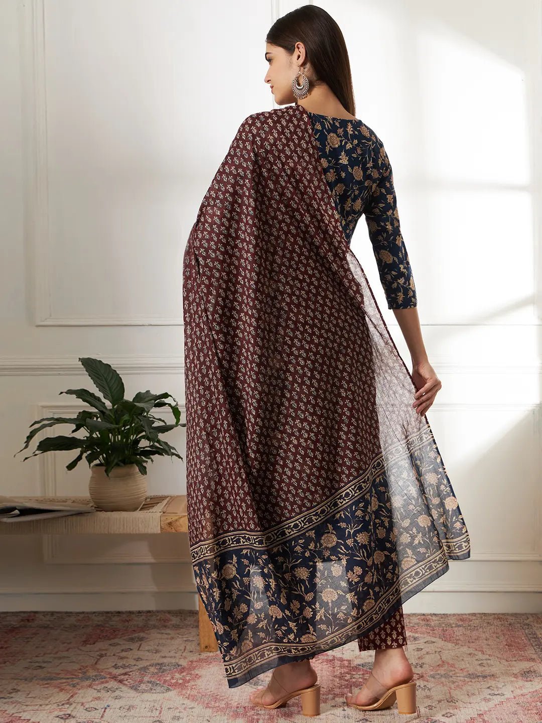 Yufta Piping On Yoke Floral Print Blue Cotton Kurta Set With Dupatta Set