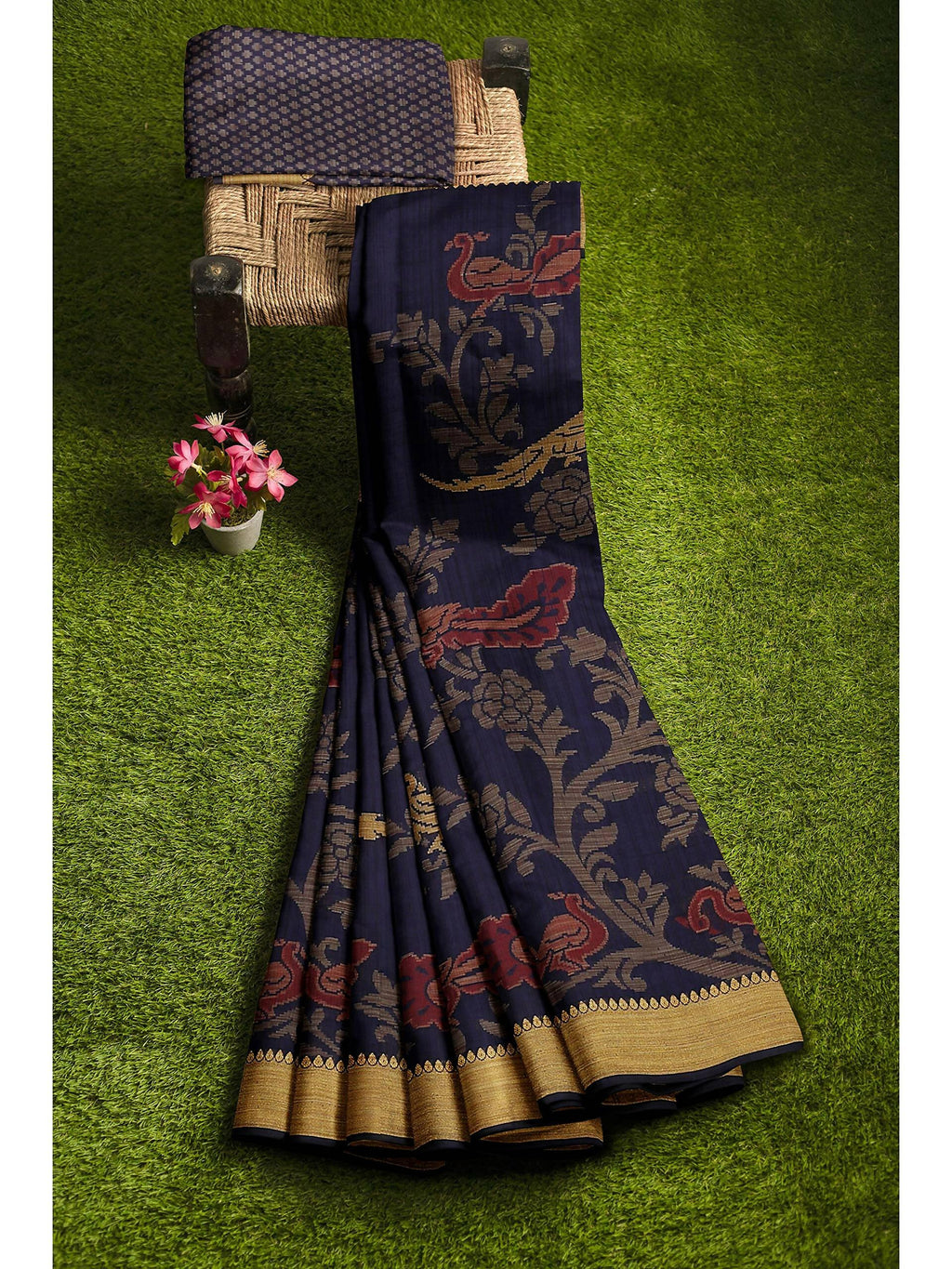 Mimosa Women's Kanchipuram Art Silk Navy Blue Saree