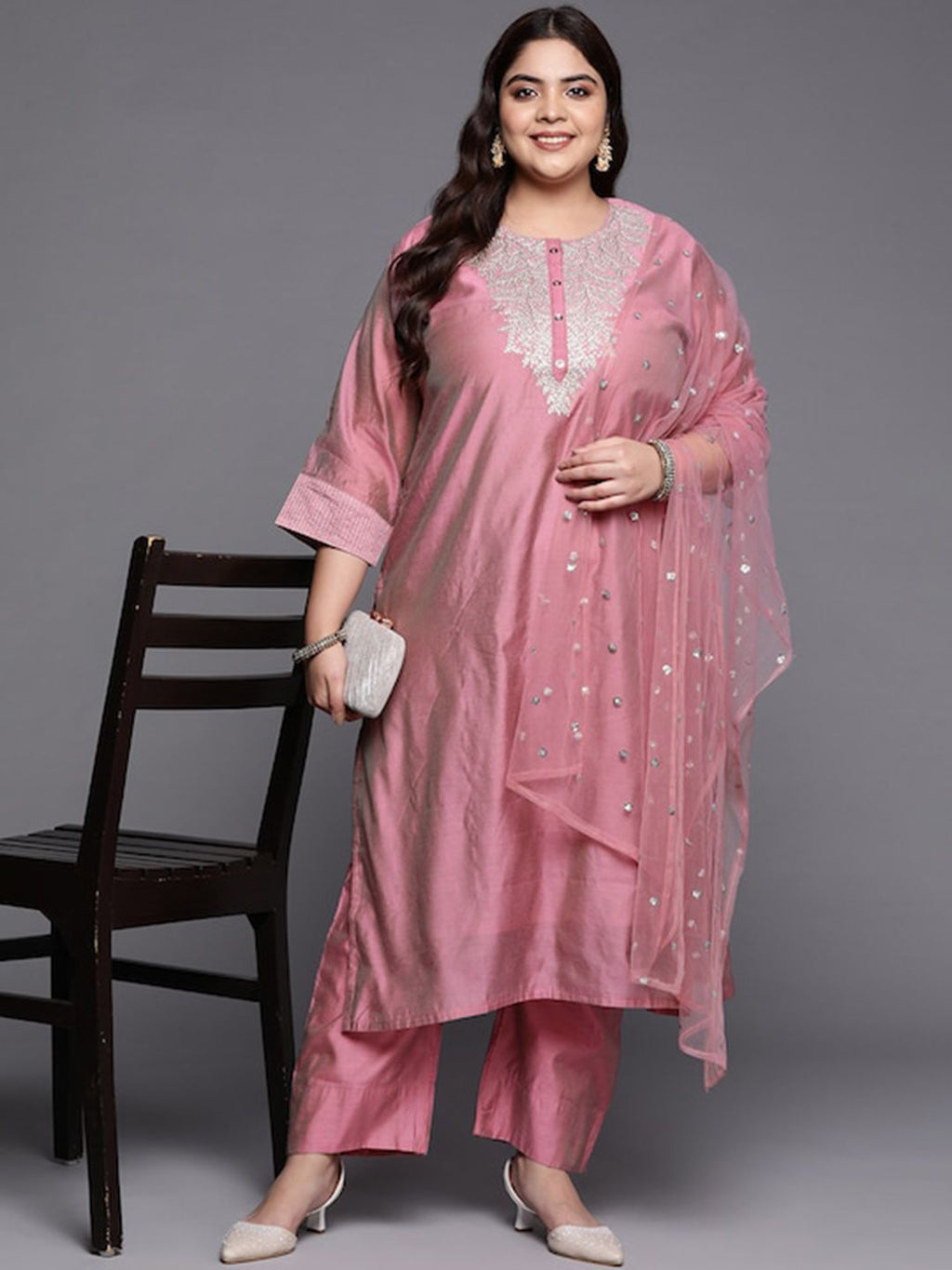 Sztori Plus Size Floral Embroidered Regular Chanderi Silk Kurta & Trousers With Dupatta