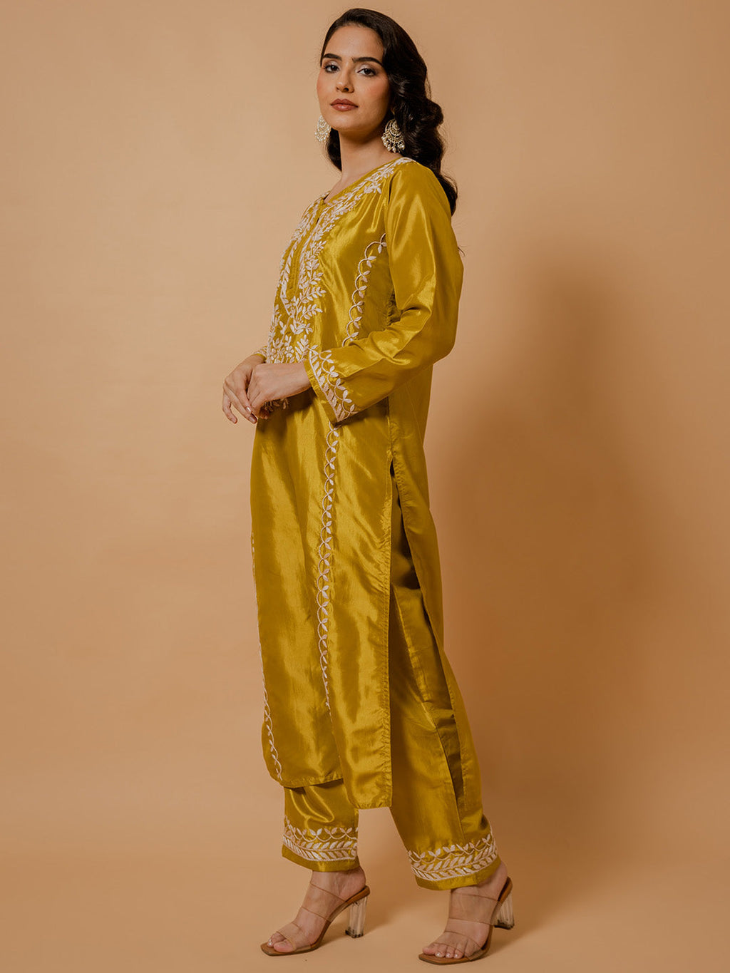 HOUSE OF KARI Floral Embroidered Silk Chikankari Kurta