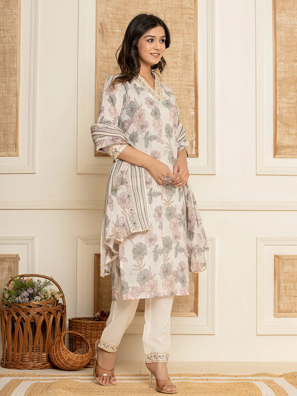 Yufta Cotton Pink Kurta Dupatta Pant Set