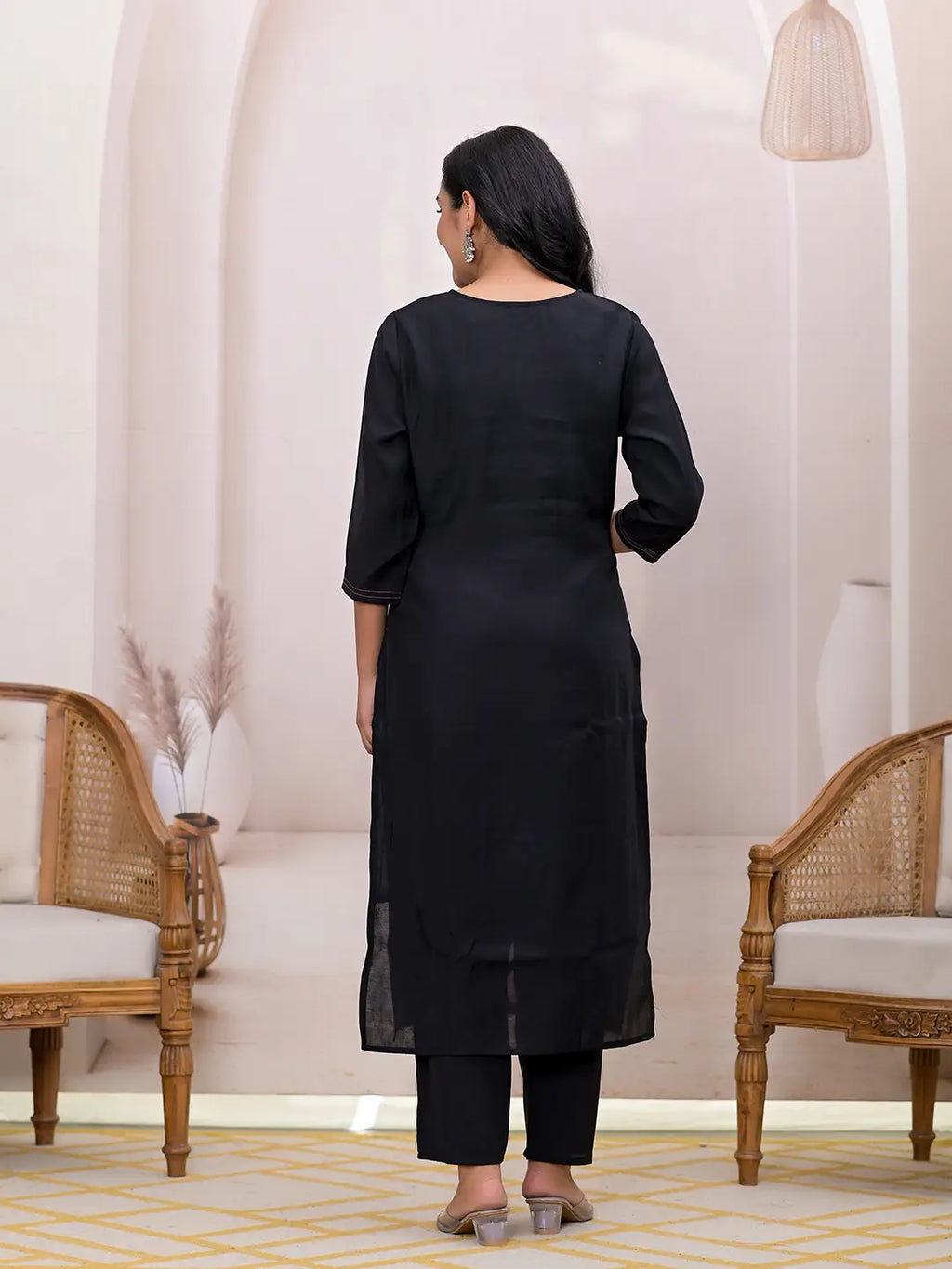 Yufta Black Embroidered Silk Blend Straight Kurta Dupatta Set