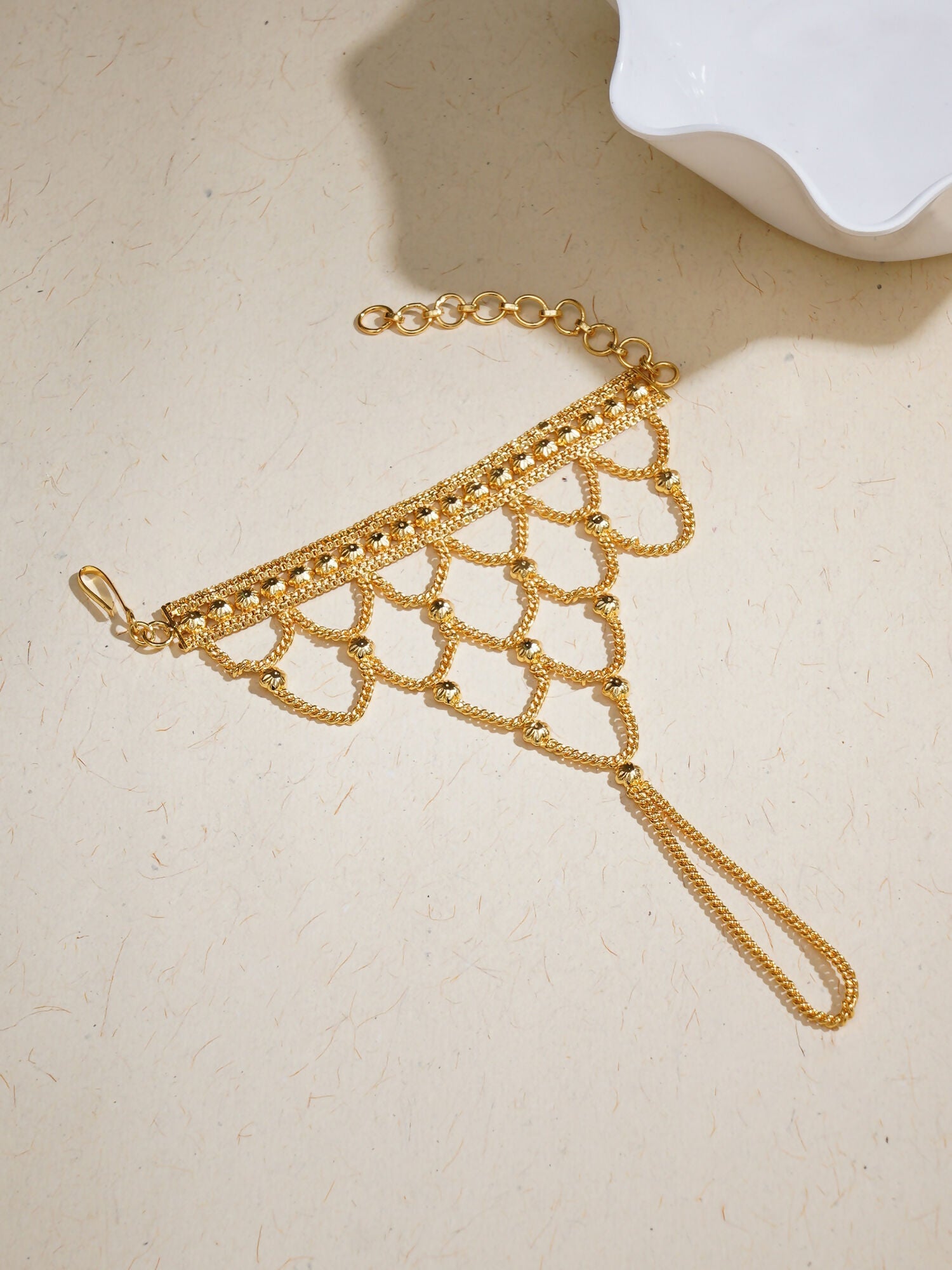 Golden Haathphool (Gold) - Ruby Raang