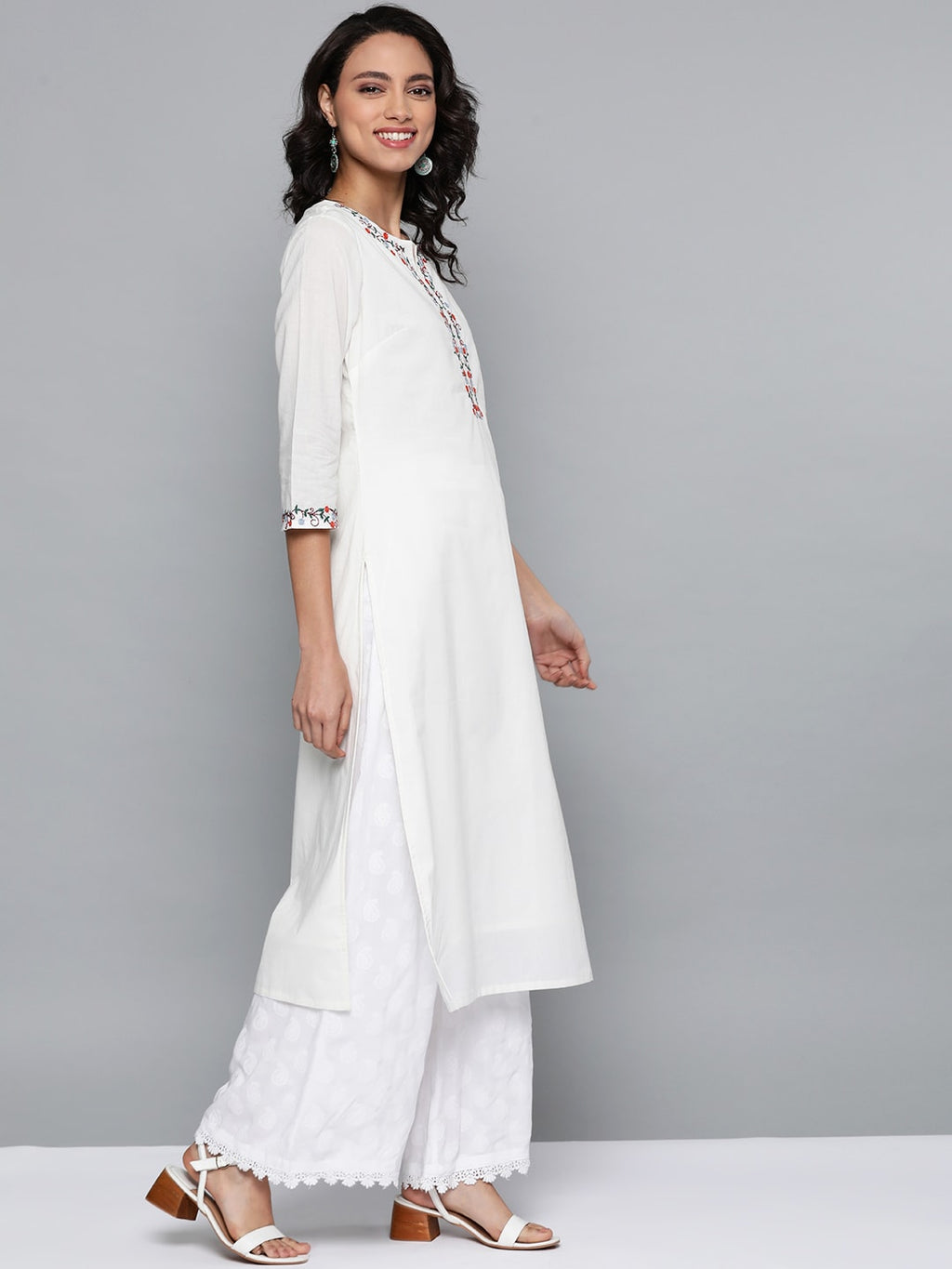 HERE&NOW Women White Cotton Straight Thread Work Kurta