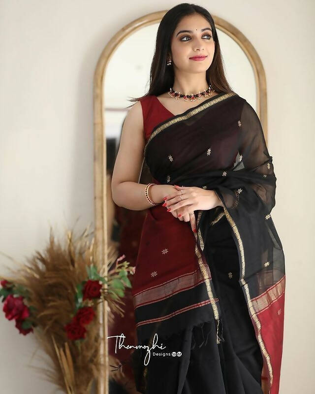 DEIANA'S Beautiful Designer Golden zari Soft Cotton Saree - Navy Blue