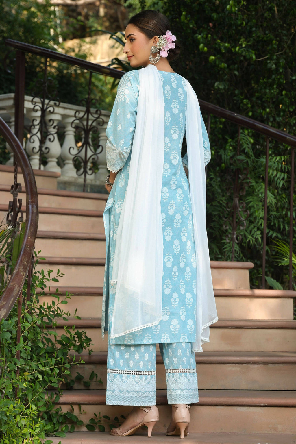 Juniper Women's Skyblue Printed Straight Kurta Sets