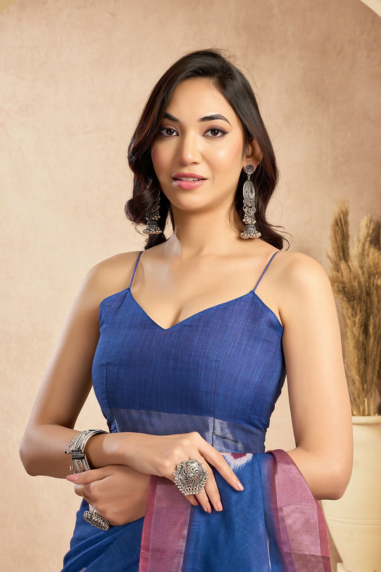 Vastranavya Blue Digital Printed Linen Ready To Wear Pocket Saree with Unstitched Blouse