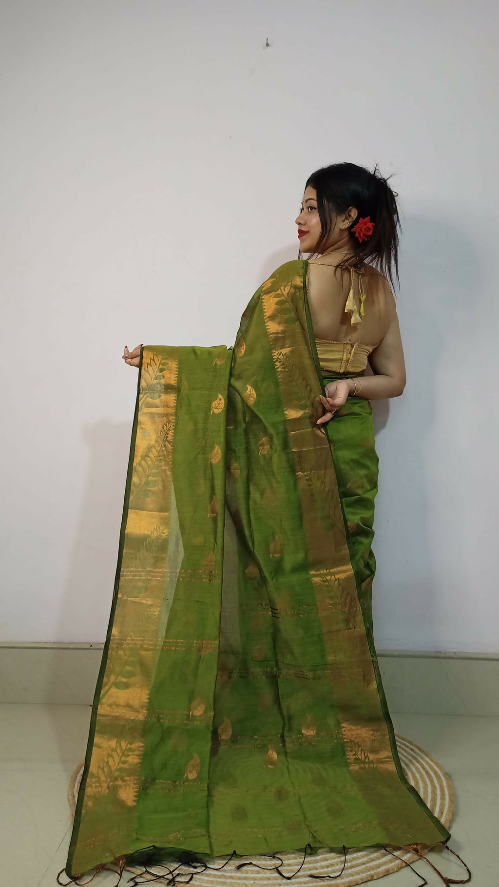 Exclusive Collection Beautiful Olive Green Cotton Silk Woven Handloom Saree With Running Blouse Piece