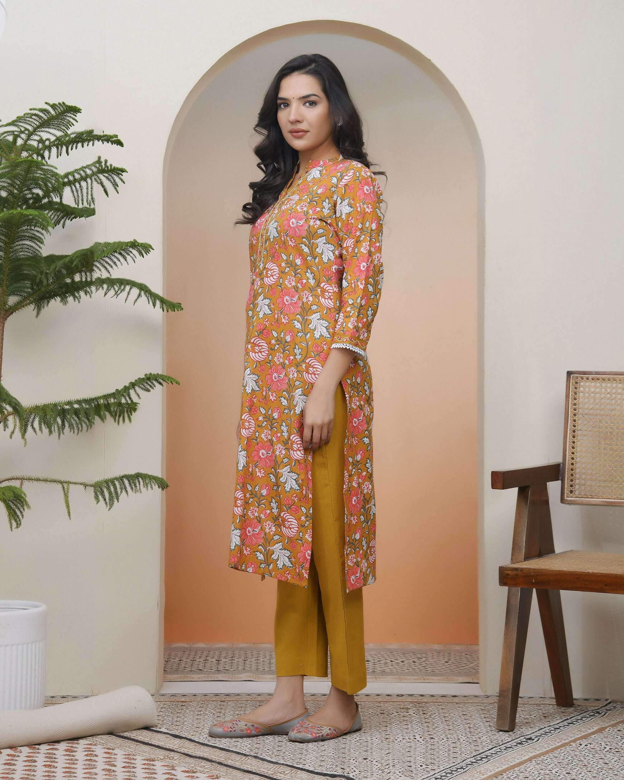 Vaasva Women Mustard Cotton Printed Straight Kurti With Pant