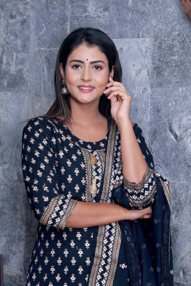 Vamika Navy Blue Gota Patti Work Rayon Party And Casual Wear Kurta Set