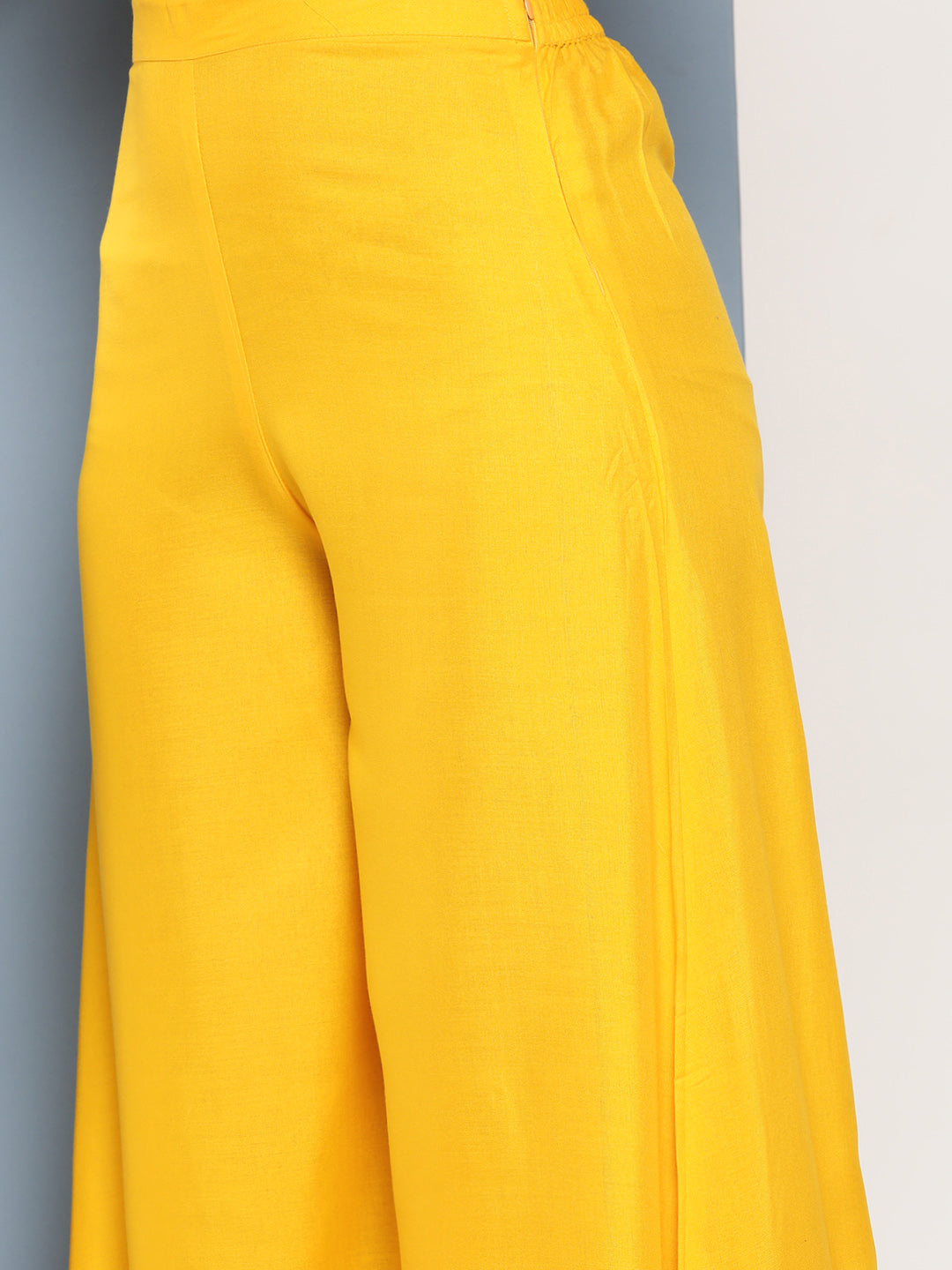 InWeave Women's Yellow Ray Strappy Kurta Set With Yellow Zig Zag Cotton Dupatta