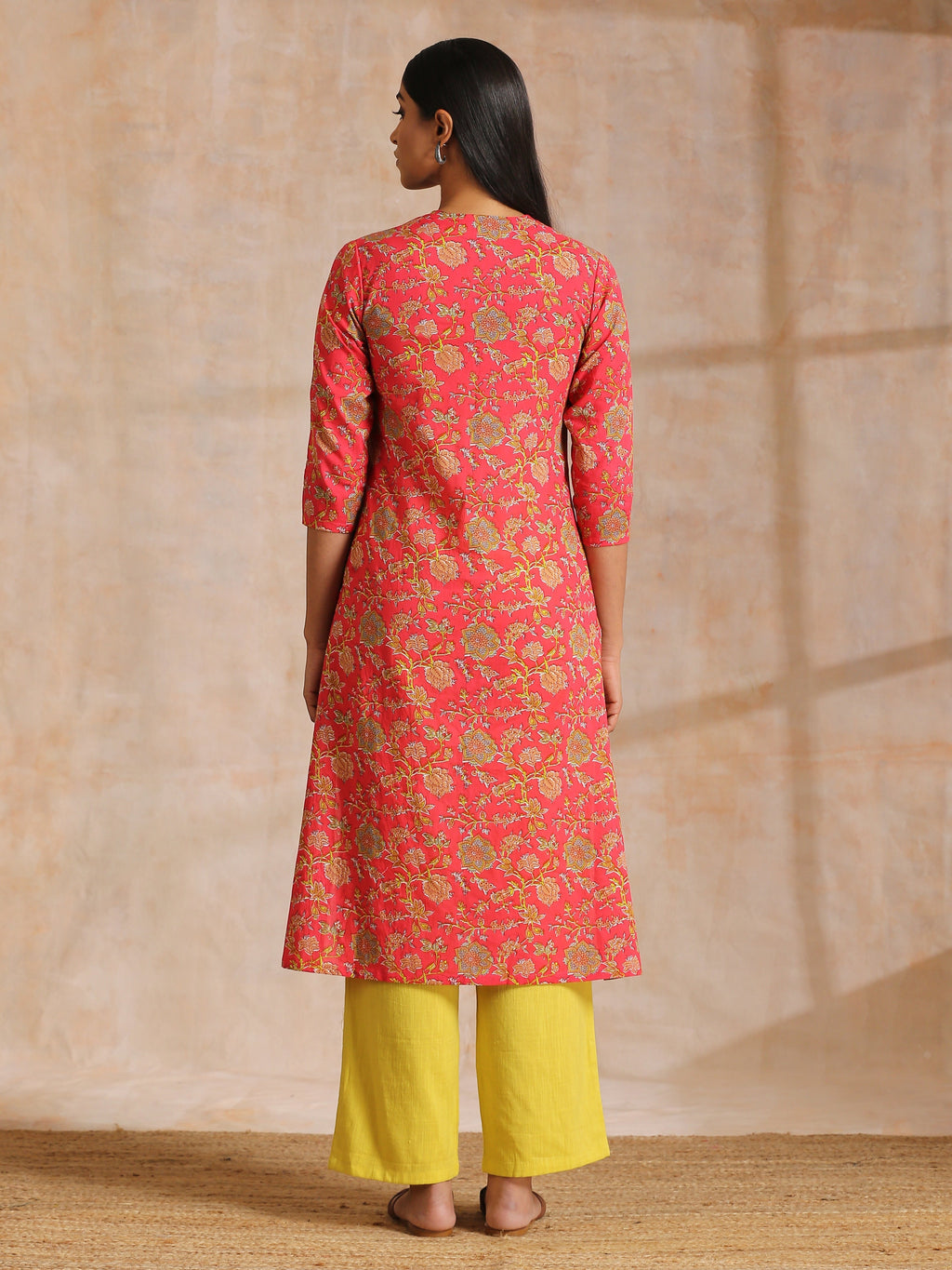 trueBrowns Flamingo Pink Overall Floral Block Print Cotton Slit Kurta Pant Set