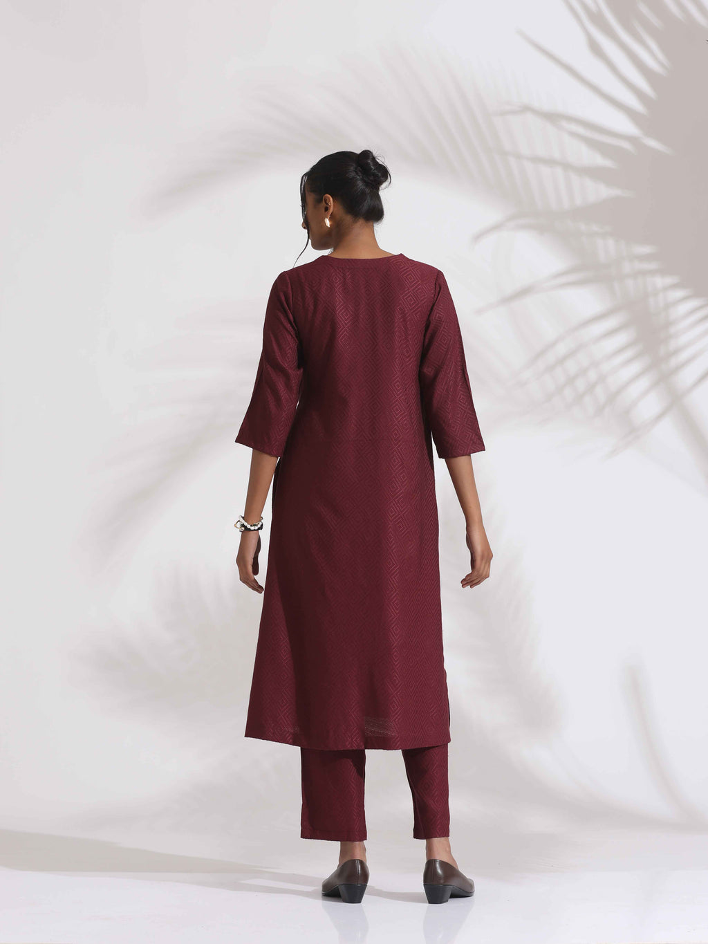trueBrowns Maroon Dobby Kurta Set