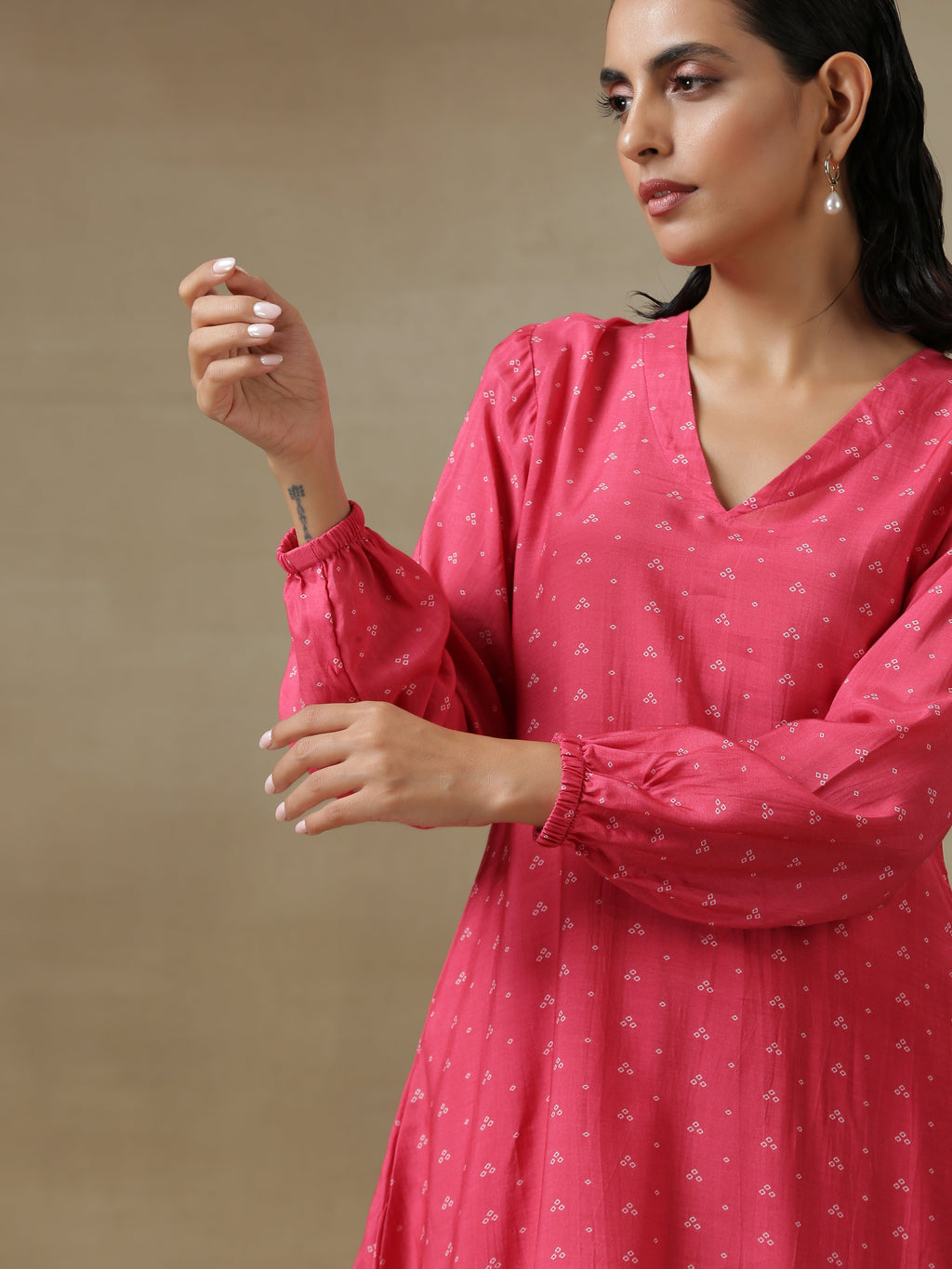 trueBrowns Pink Bandhani Printed Silk Gathered Sleeve Co-Ord Set