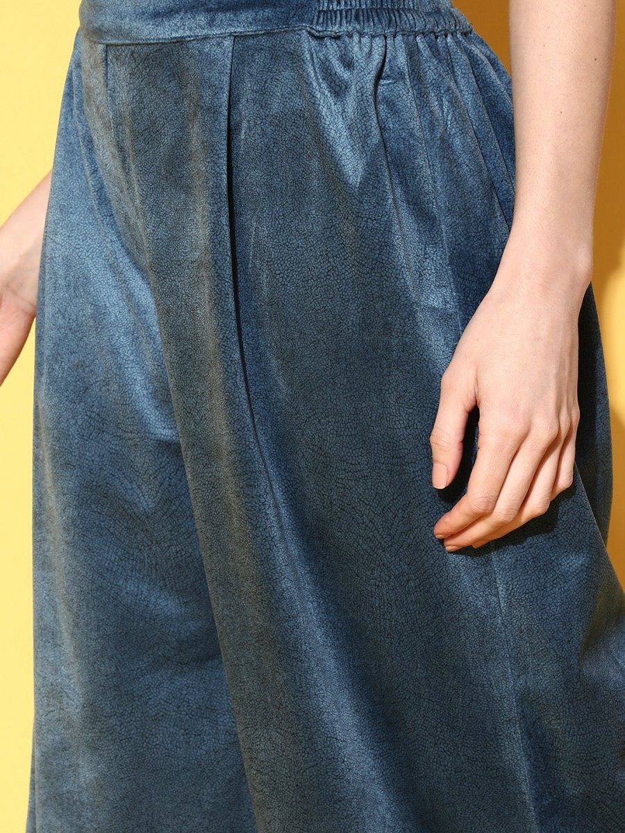 Ahalyaa Women Gotta Patti Velvet Kurta with Palazzos & With Dupatta