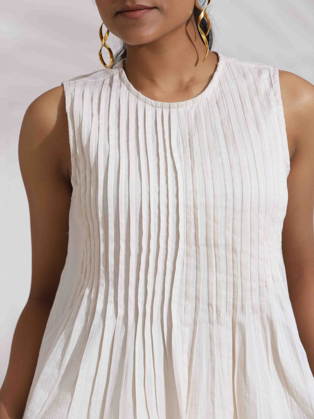 trueBrowns Off-White Cotton Skirt Co-ord Set