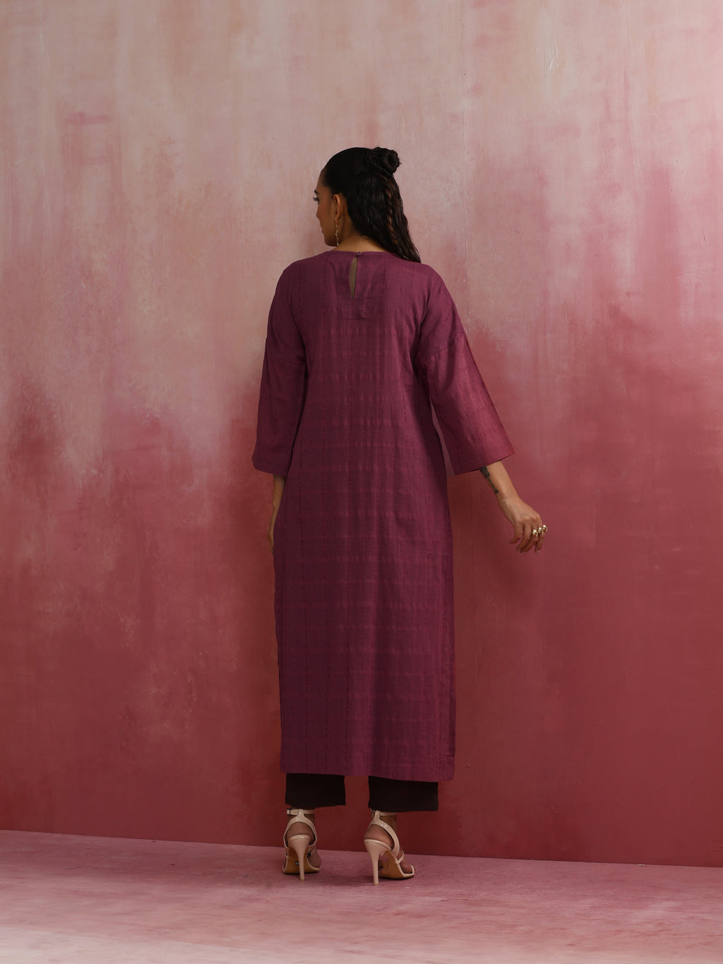 trueBrowns Mauve Cotton Dobby Front Slit Kurta Set