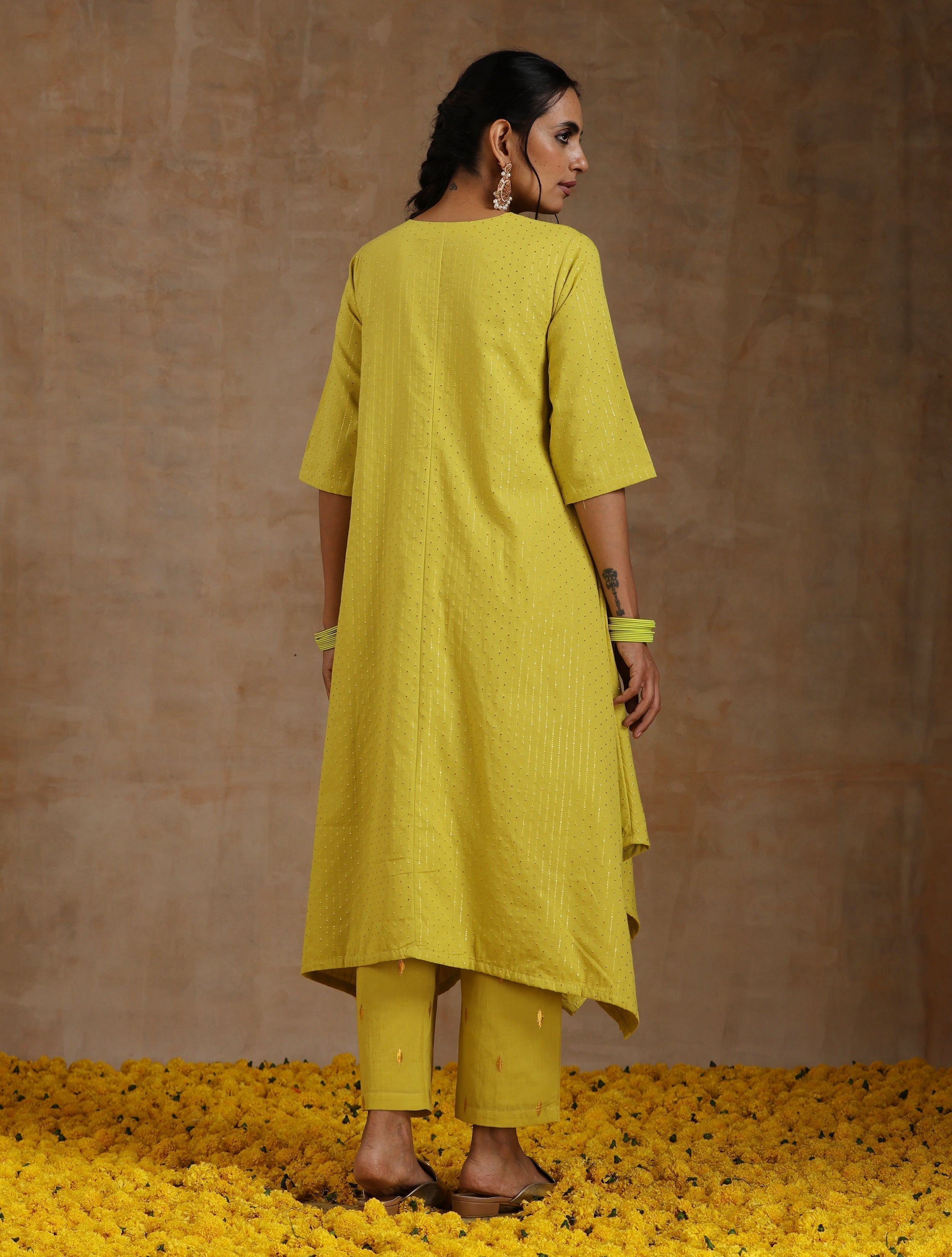 trueBrowns Lime Gold Cotton Handkerchief Kurta Set | Relove