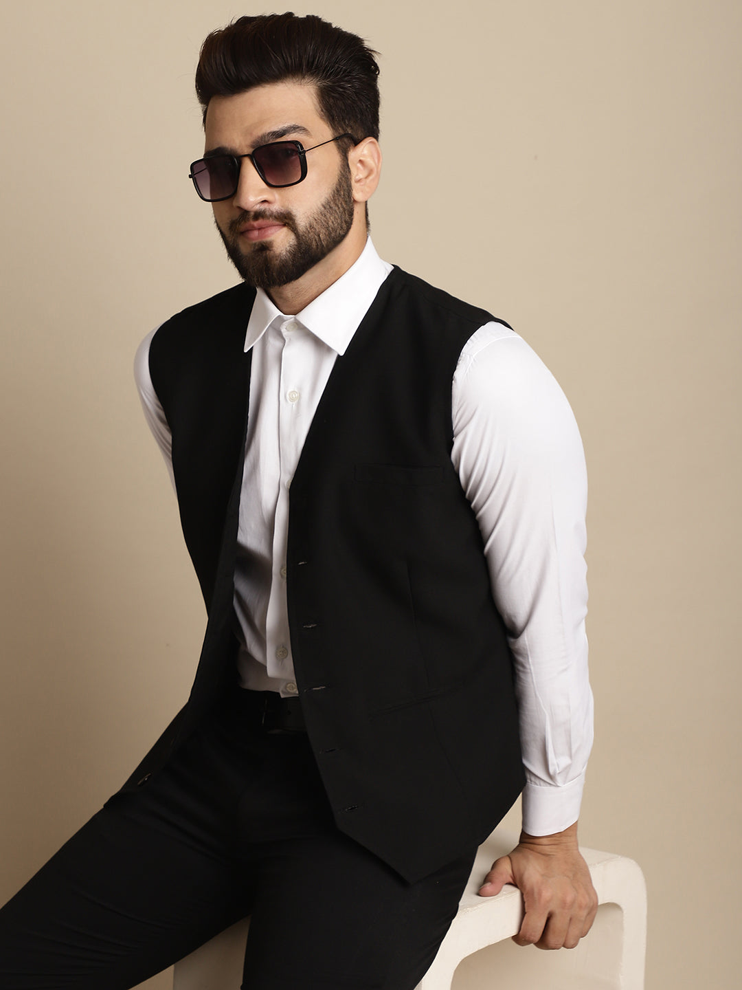Even Apparels Men's Black Waistcoat with welt pockets
