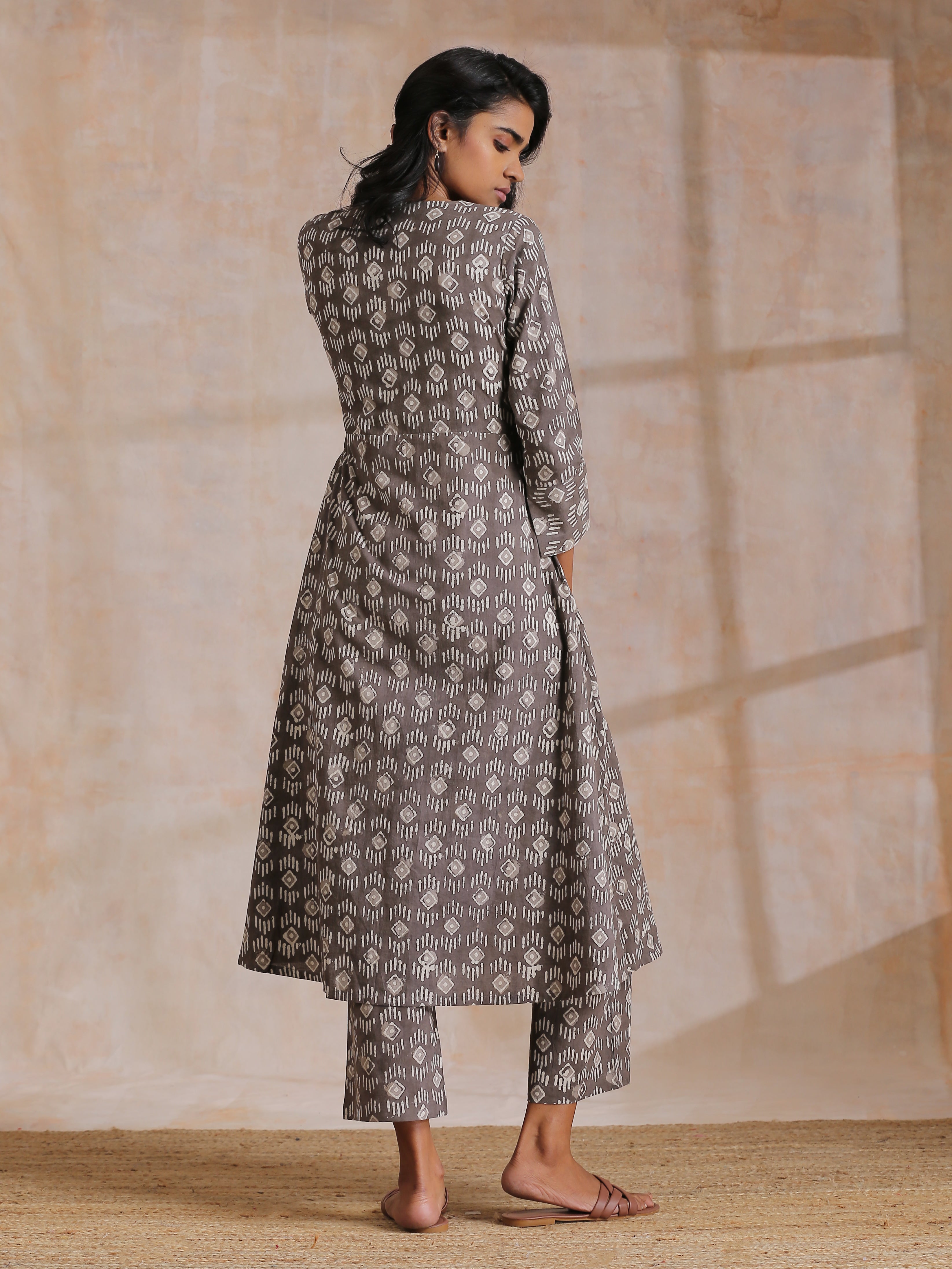 trueBrowns Clay Dabu Geometric Print Cotton Angrakha Kurta Pant Set