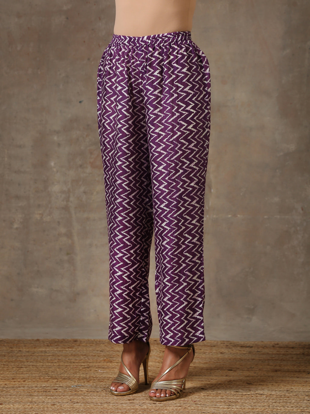 trueBrowns Purple White Lehariya Printed Silk Co-Ord Set