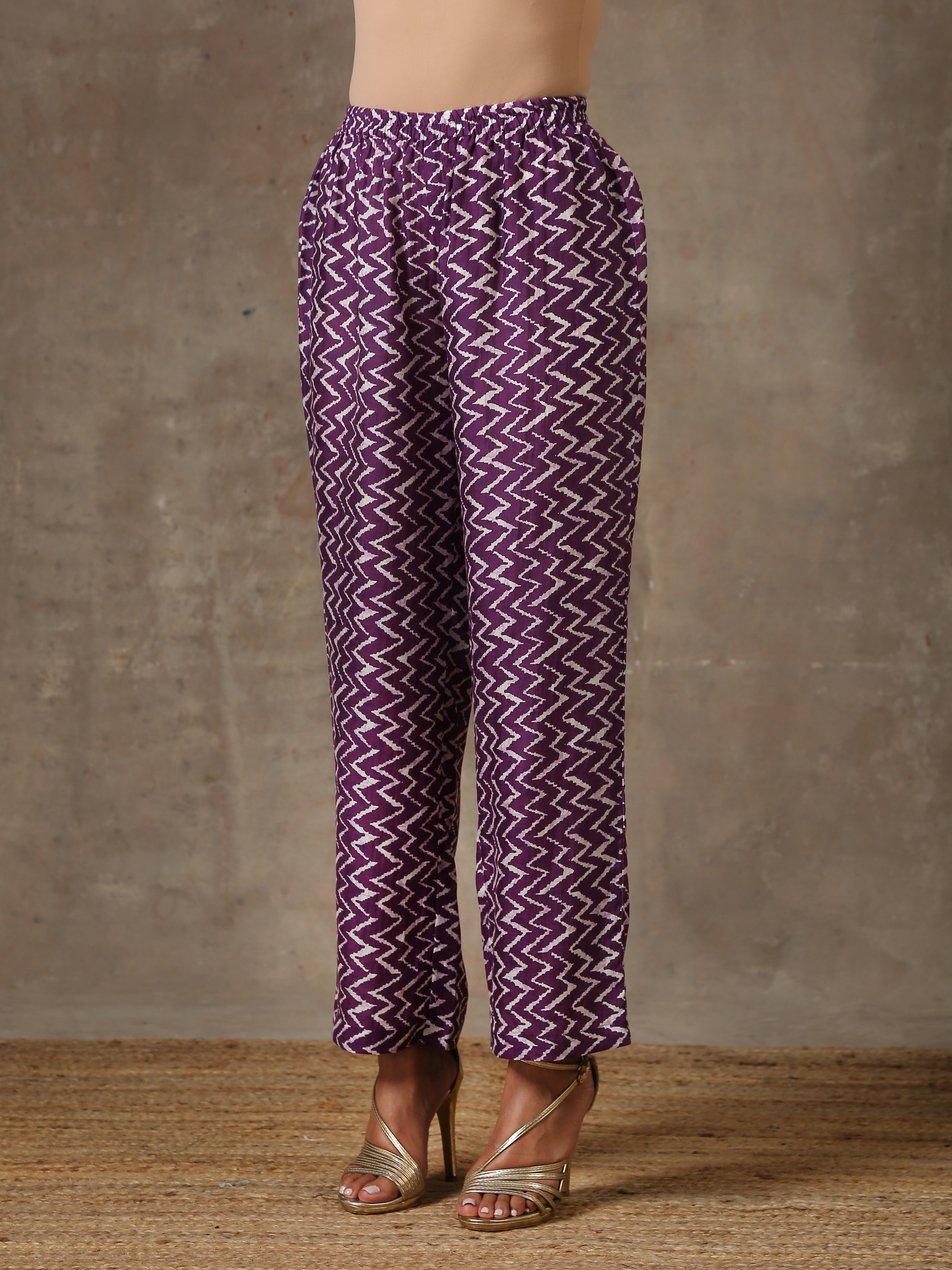 trueBrowns Purple White Lehariya Printed Silk Co-Ord Set