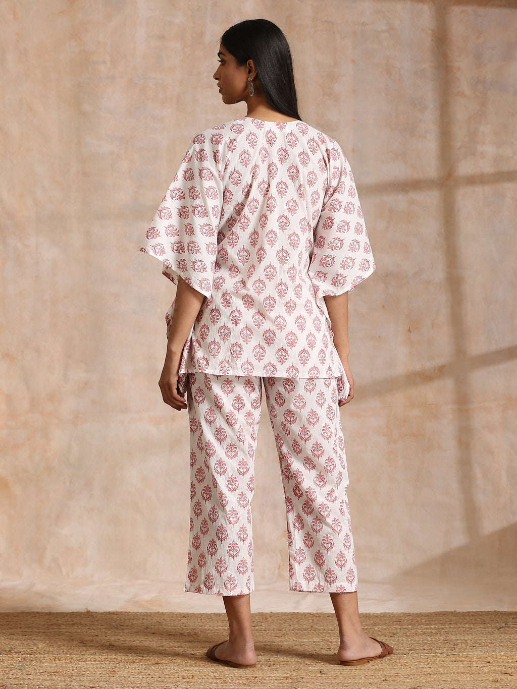 trueBrowns Pink Buta On White Block Print Cotton Kaftan Co-Ord Set