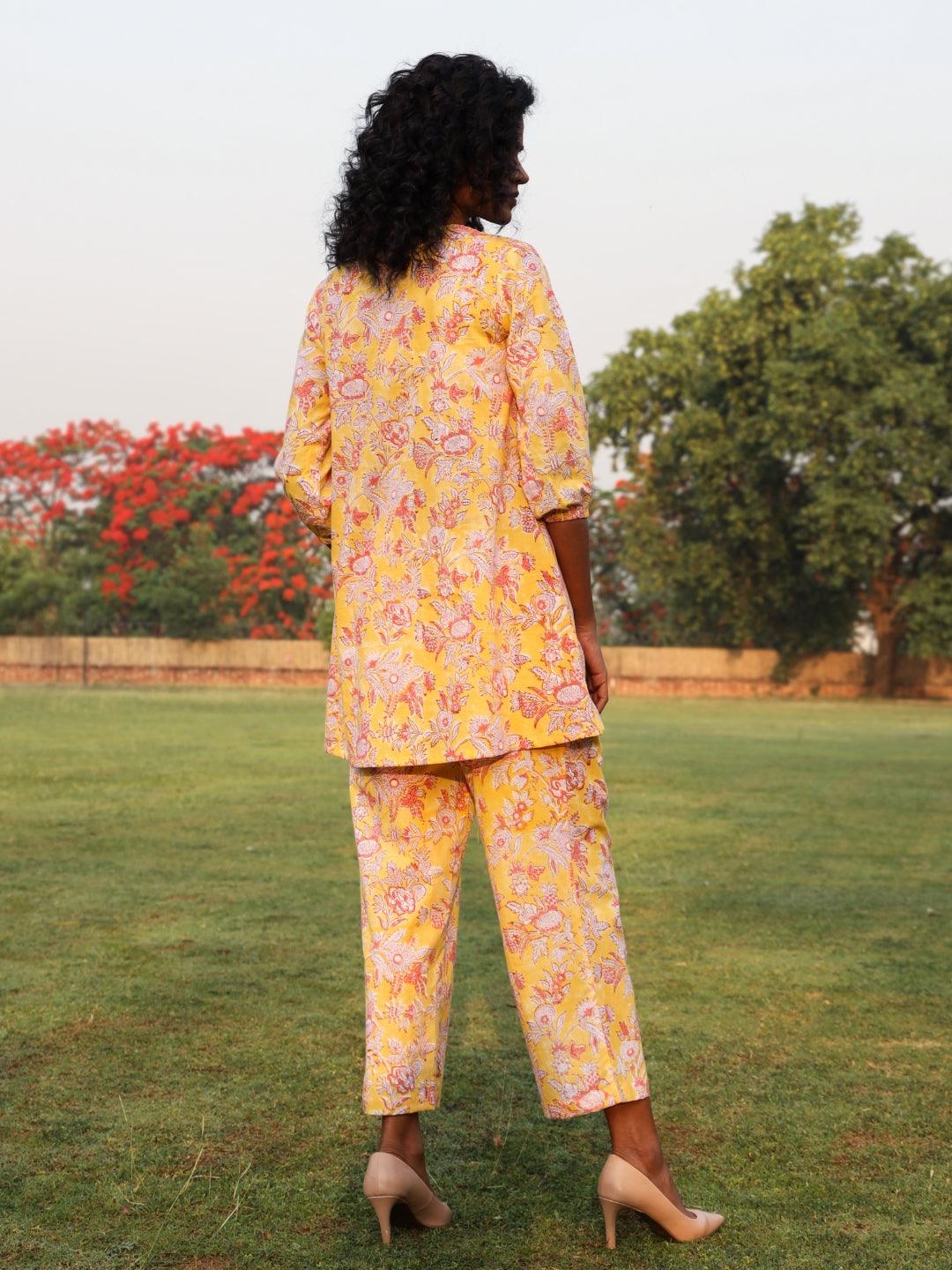 trueBrowns Yellow Cotton Block Print V-Square Neck Co-Ord Set