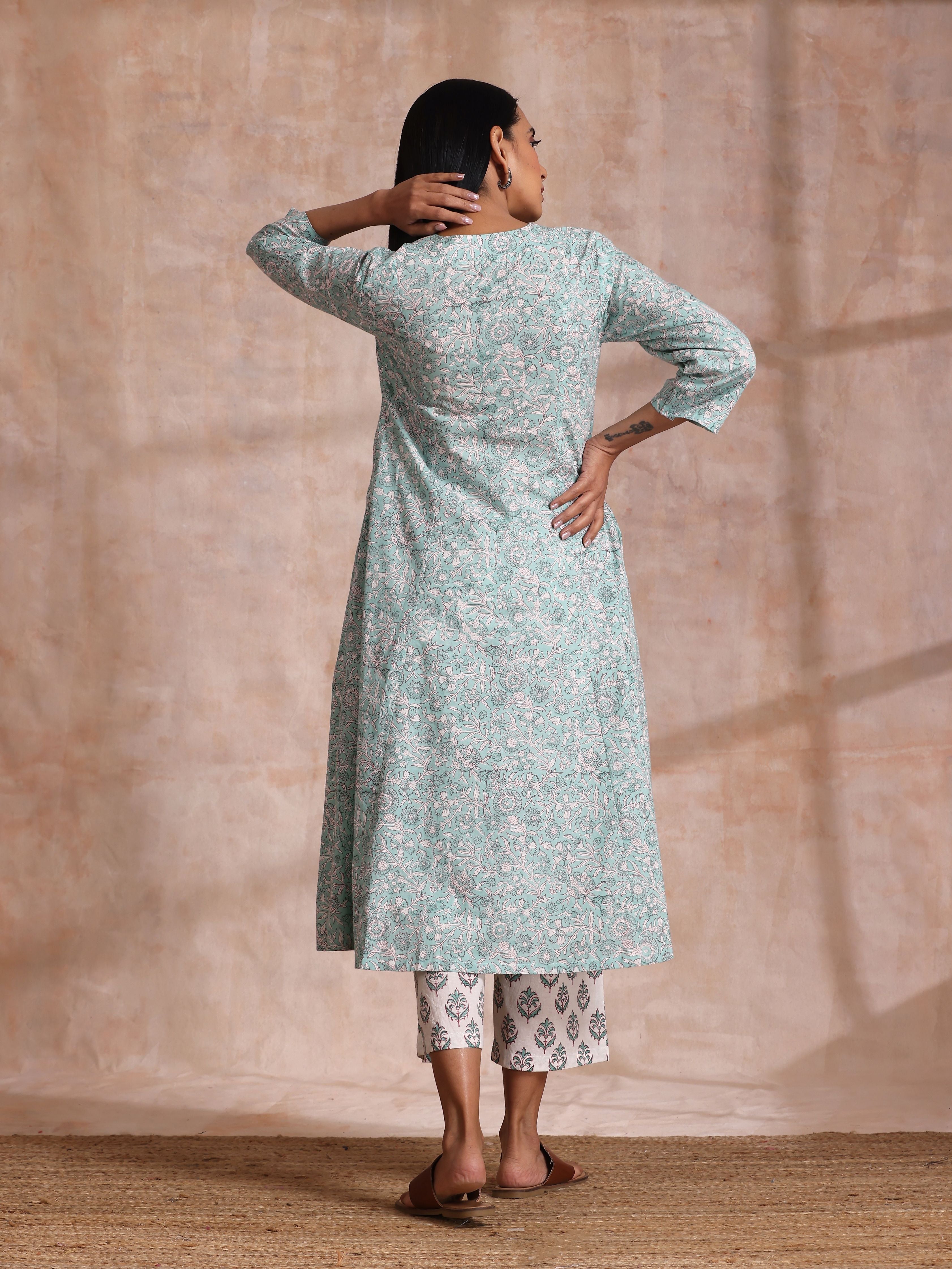 trueBrowns Tiffany Blue Floral Block Print Cotton Front Neck Gathered Kurta Pant Set