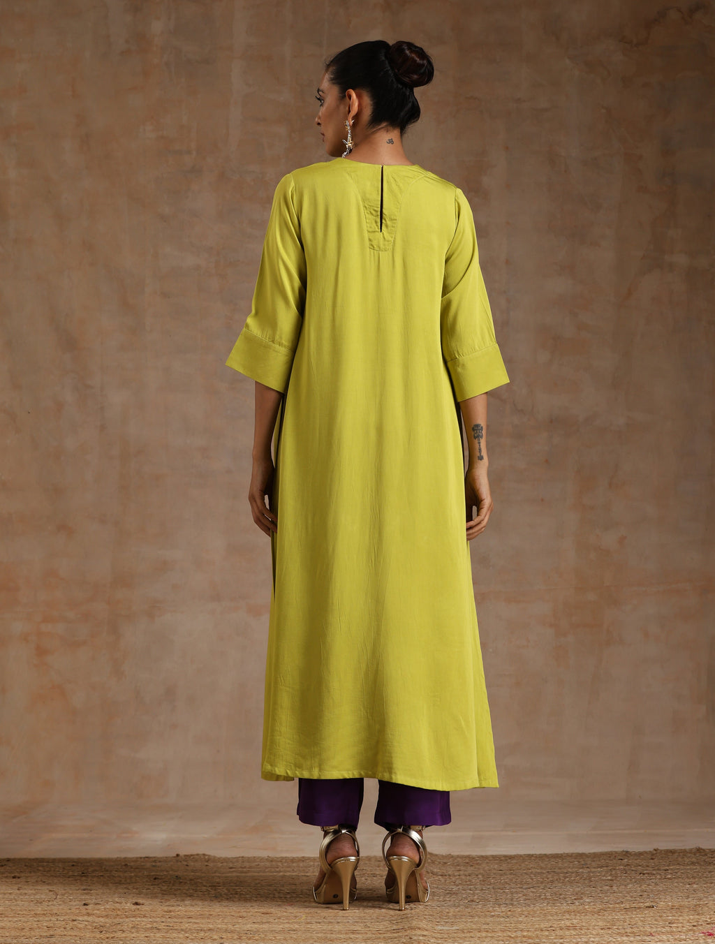 trueBrowns Lime Modal Satin Neck Pleat Kurta Set