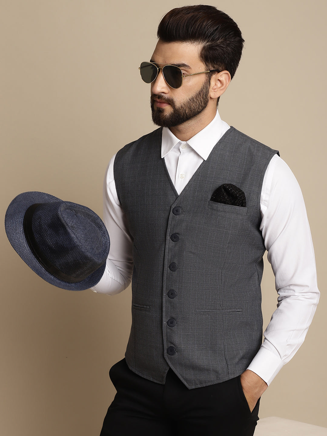 Even Apparels Men's Grey Waistcoat with welt pockets