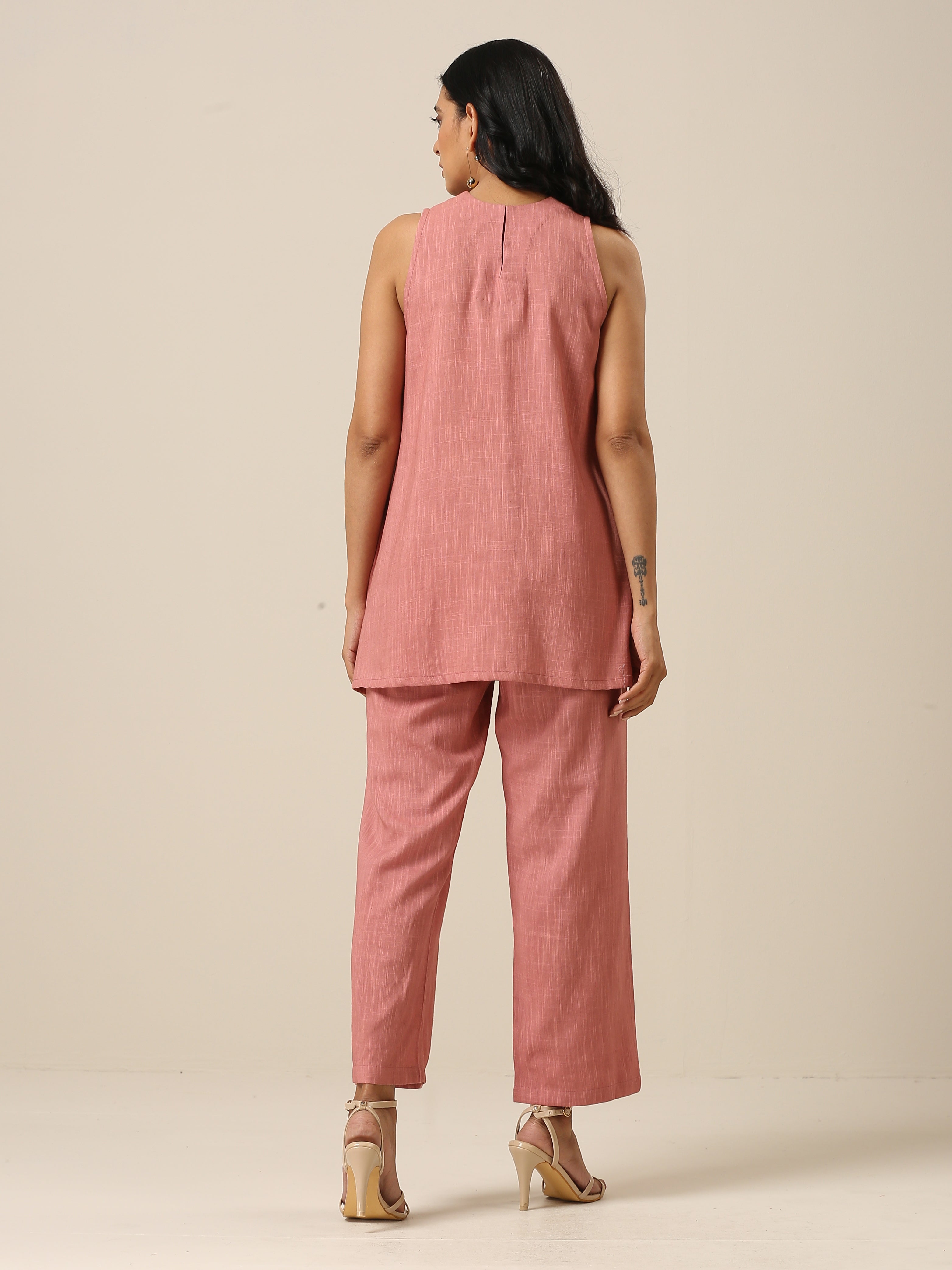 trueBrowns Light Mauve Slub Textured Sleeveless Short Co-Ord Set