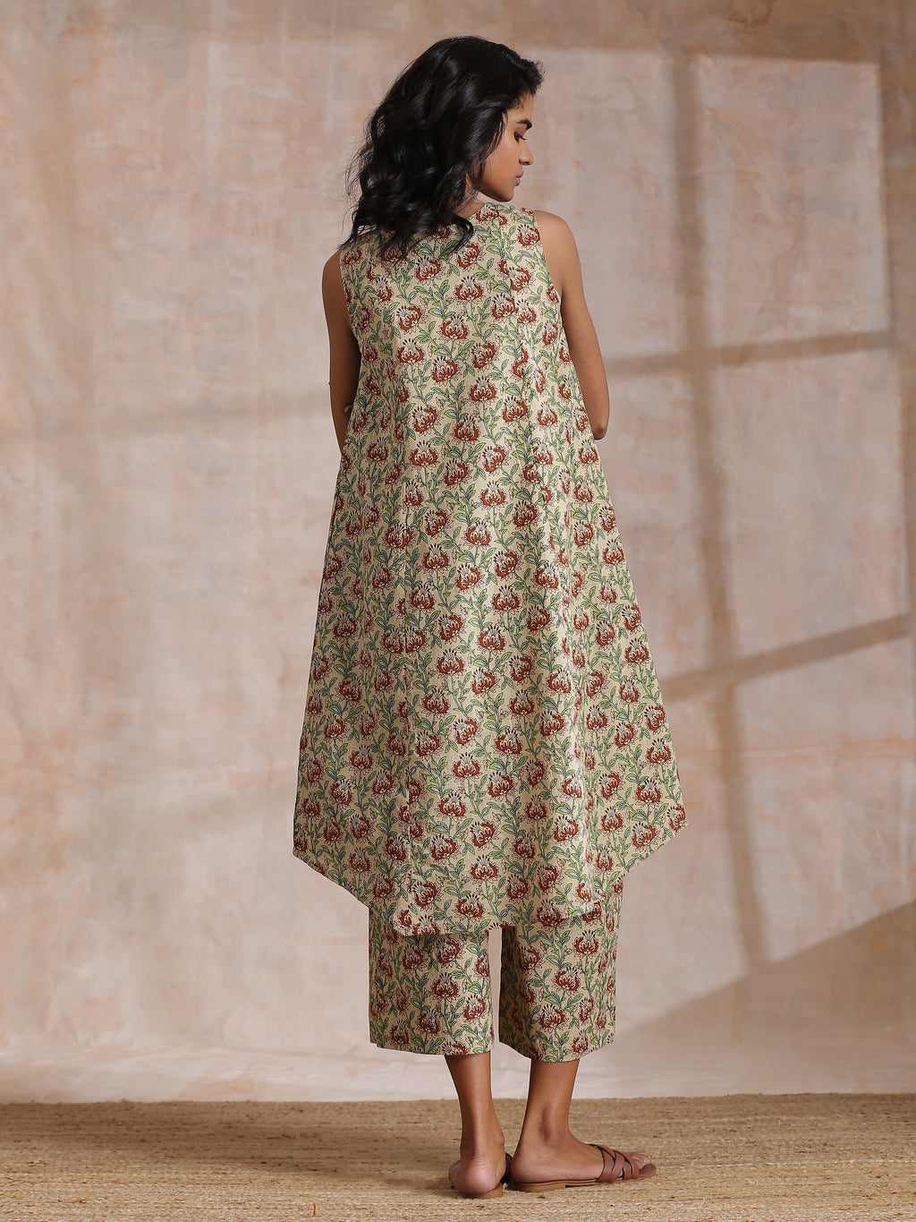 trueBrowns Beige Overall Brown Floral Block Print Cotton High-Low Co-Ord Set