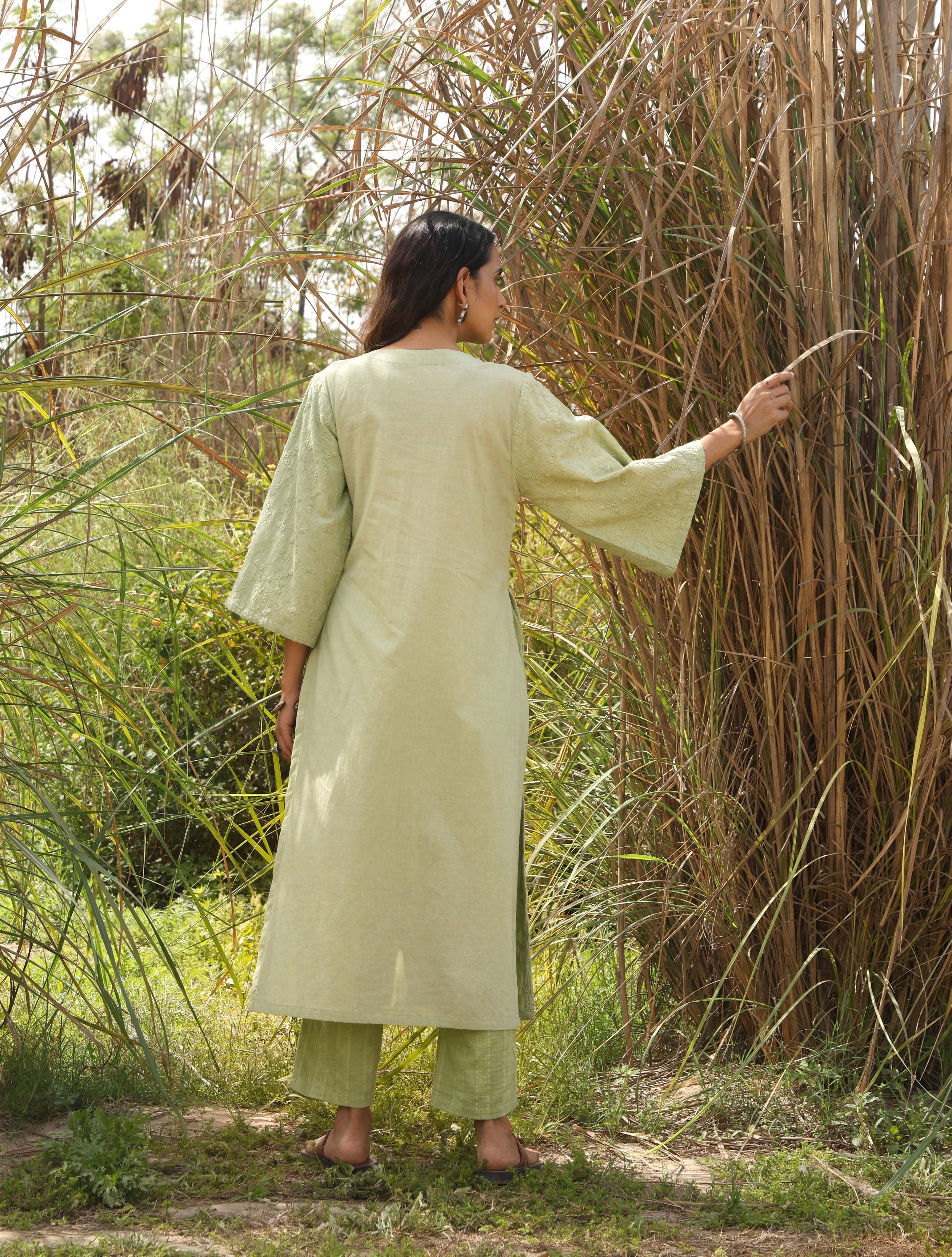trueBrowns Green Cotton Embroidered Kurta Set