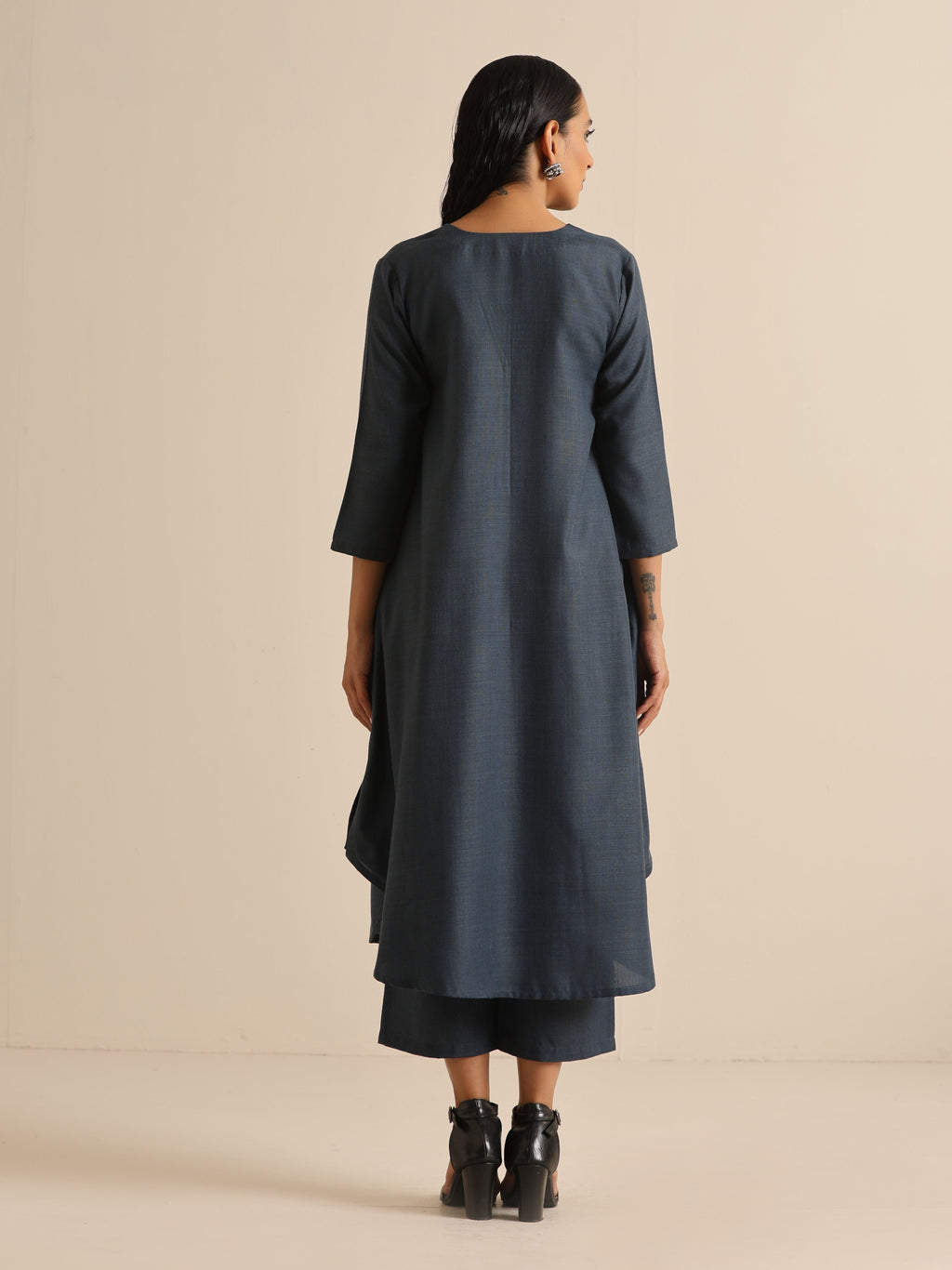 trueBrowns Light Blue Slub Gathered Kurta Pant Set