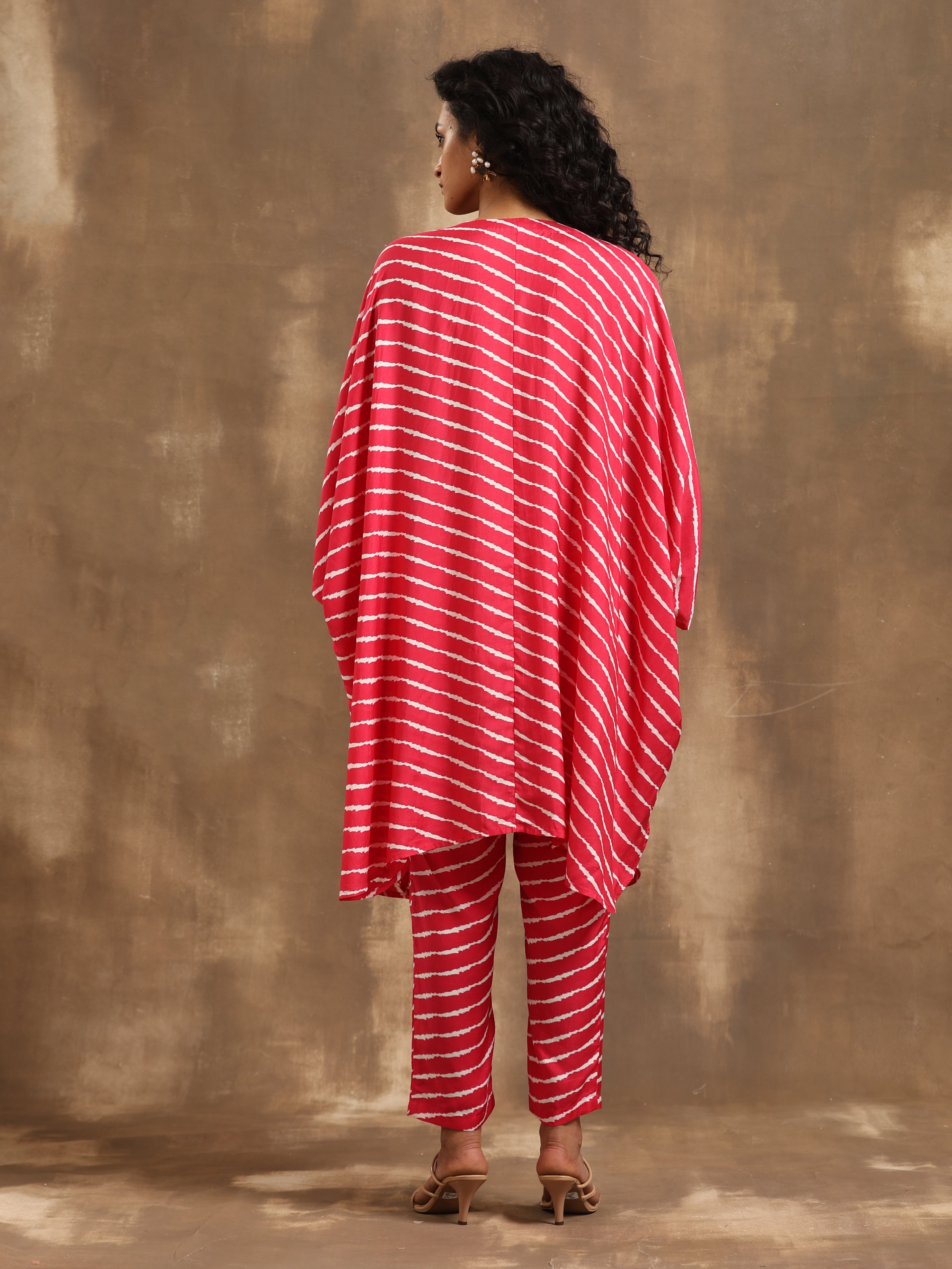 trueBrowns Pink Lehariya Printed Silk Kaftan Co-Ord Set
