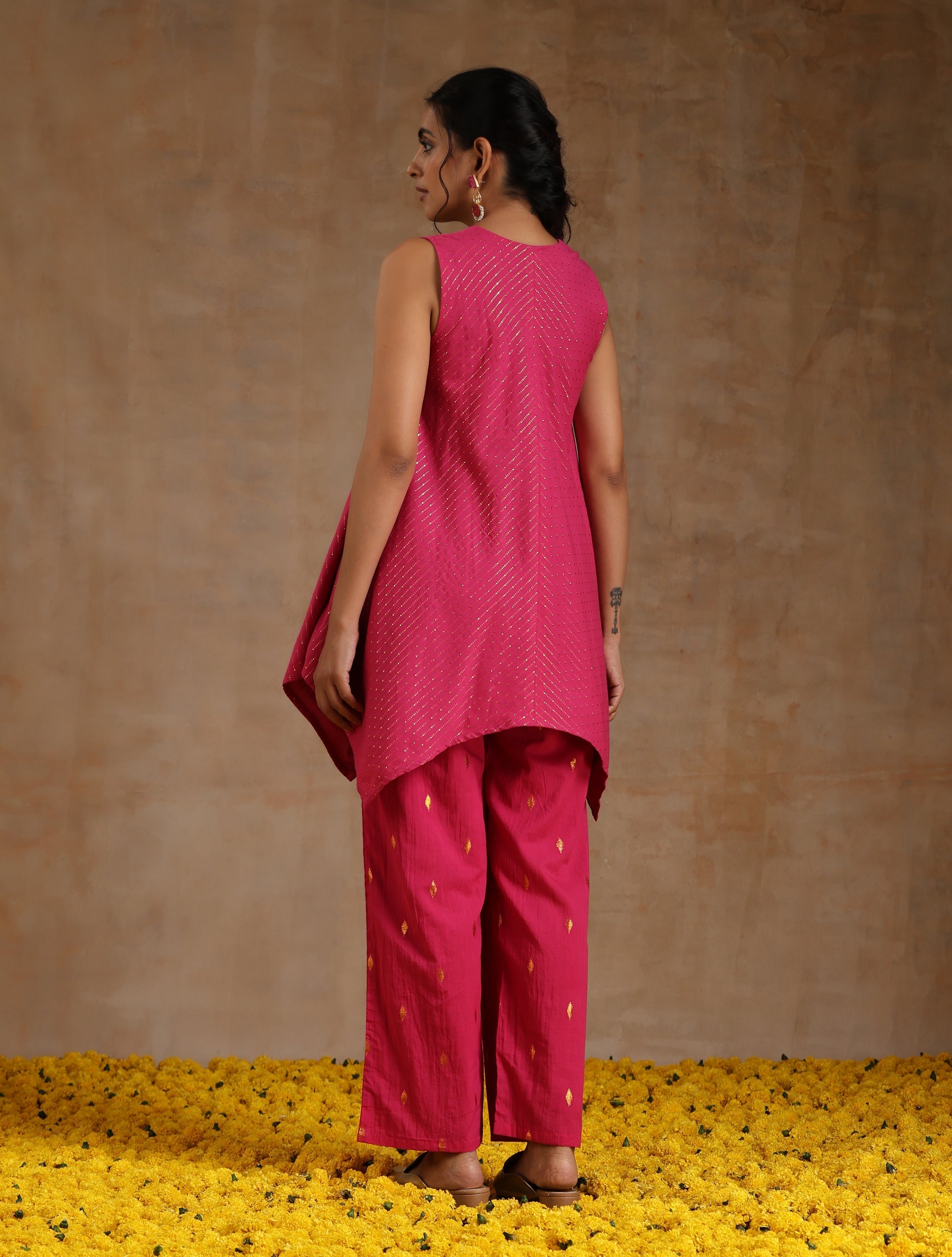 trueBrowns Pink Gold Cotton Handkerchief Co-Ord Set