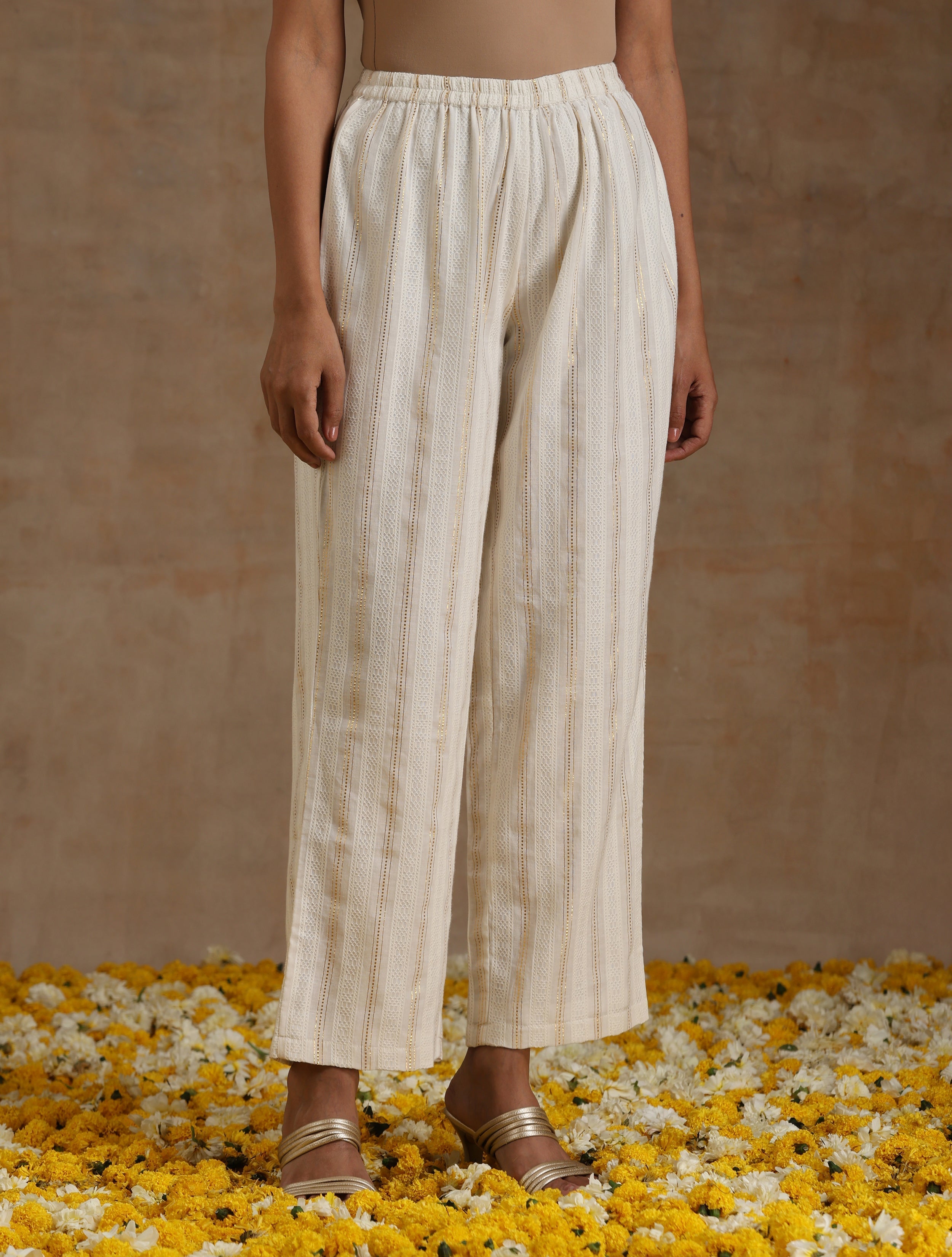 trueBrowns Ivory Gold Cotton Relaxed Co-Ord Set