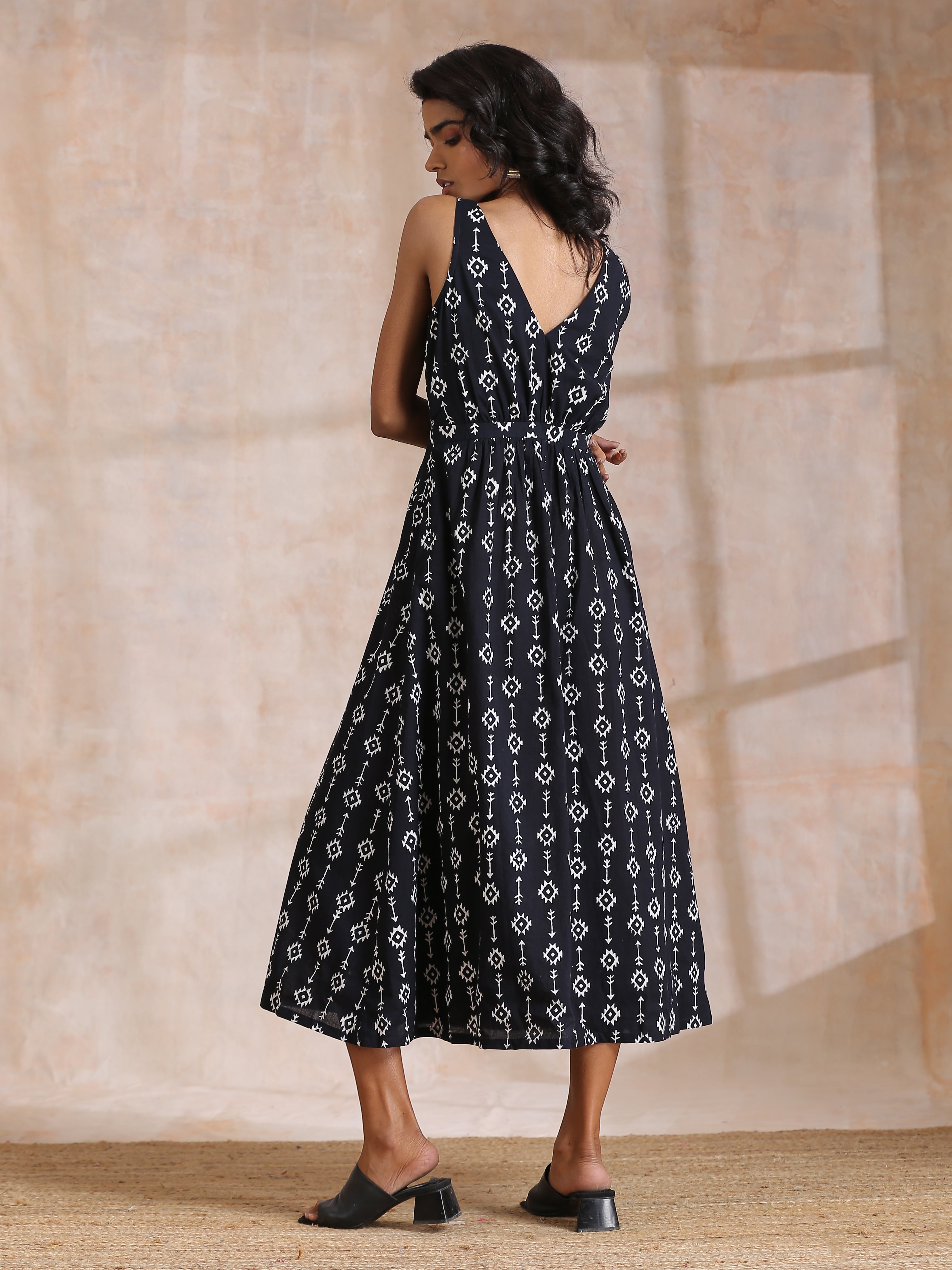 trueBrowns Black White Geometric Print Cotton Sleeveless Wrap Dress