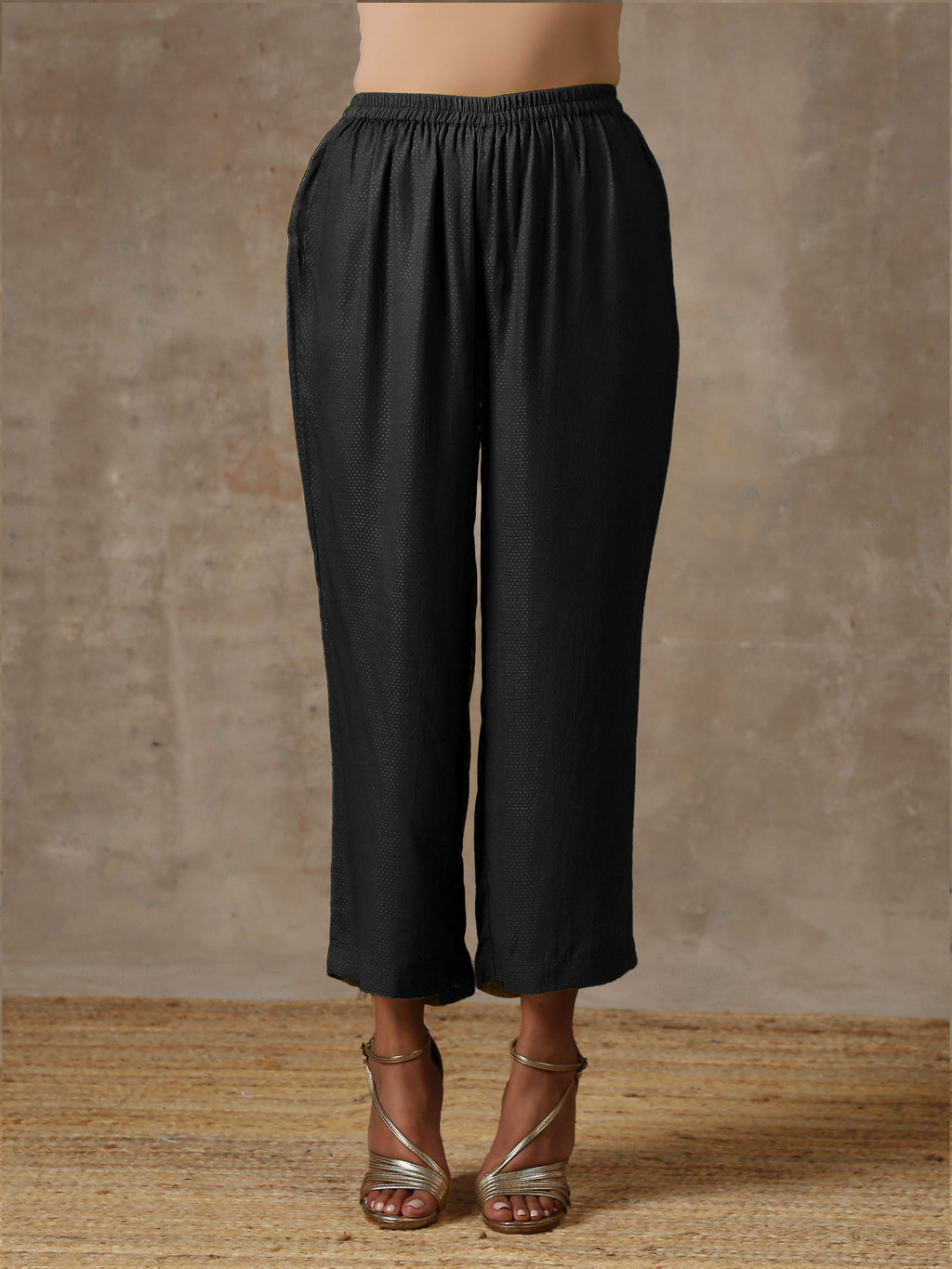 trueBrowns Black Solid Textured Co-Ord Set