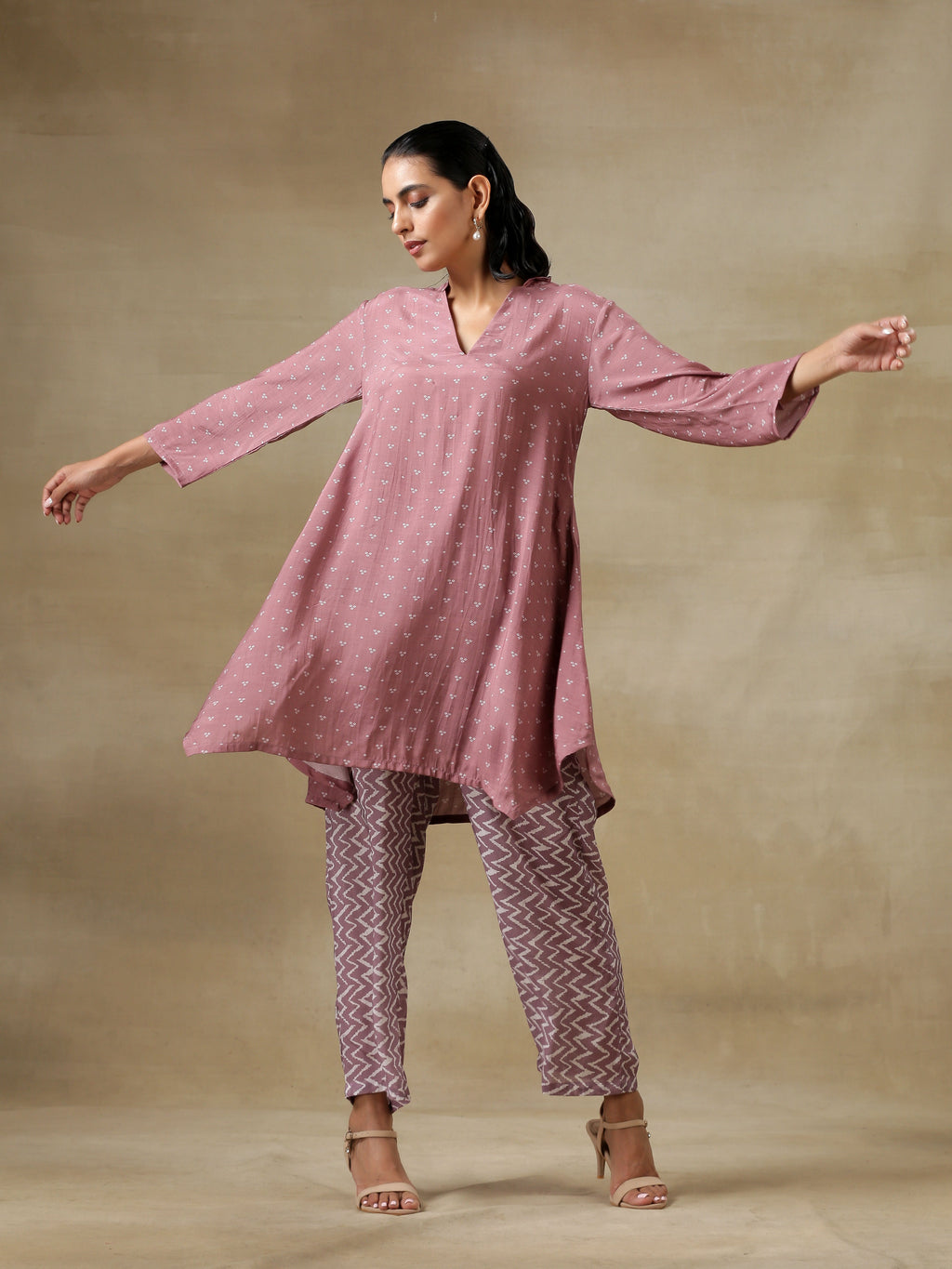 trueBrowns Dark Mauve Bandhani Printed Silk Collared Co-Ord Set